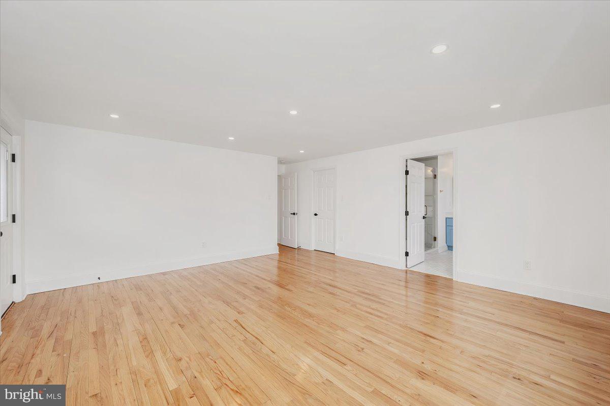 DARNESTOWN OUTSIDE - Residential