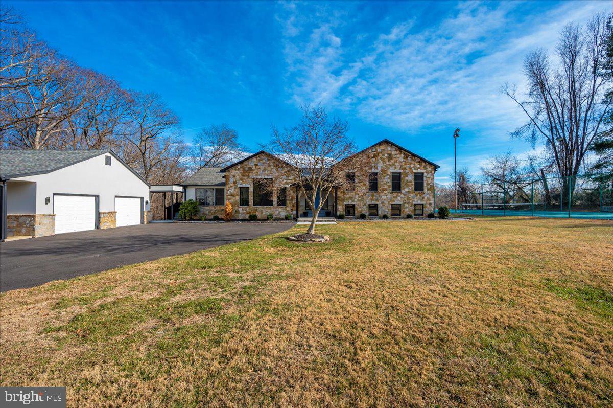 DARNESTOWN OUTSIDE - Residential