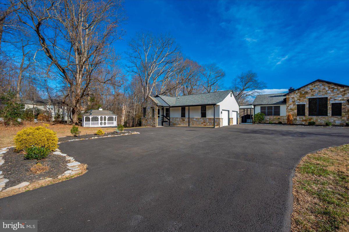 DARNESTOWN OUTSIDE - Residential