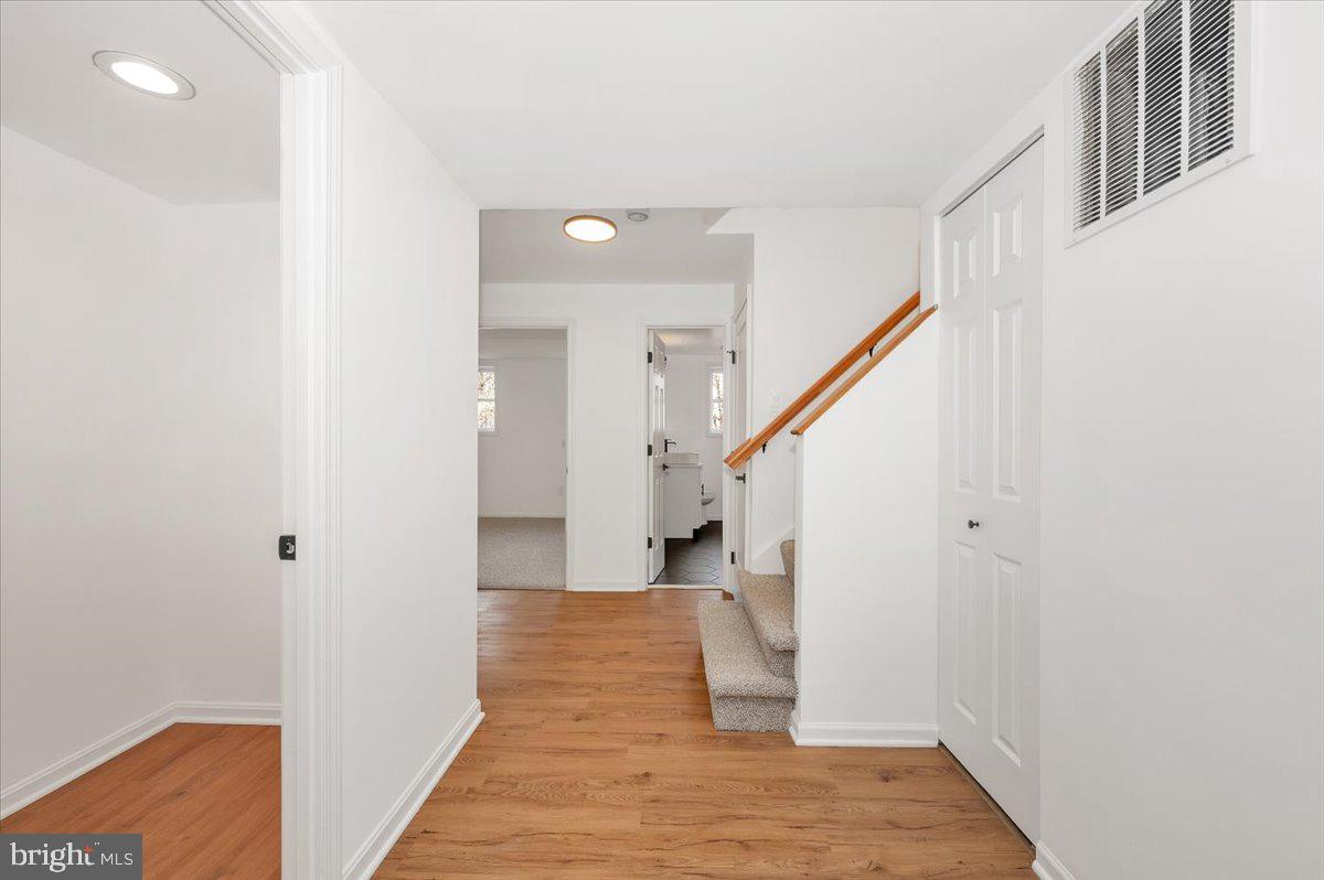 DARNESTOWN OUTSIDE - Residential