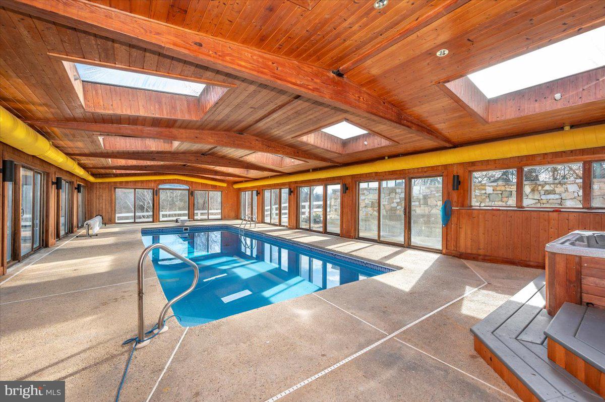 DARNESTOWN OUTSIDE - Residential