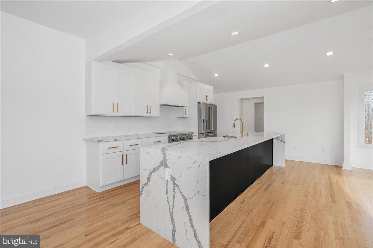 DARNESTOWN OUTSIDE - Residential