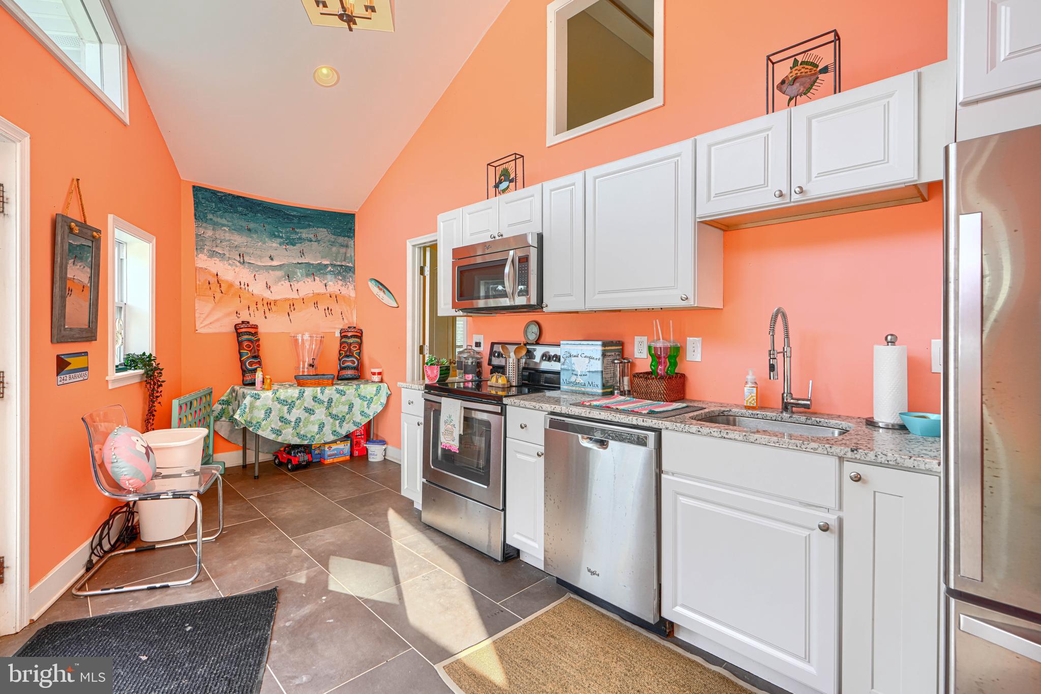 OLIVER BEACH - Residential