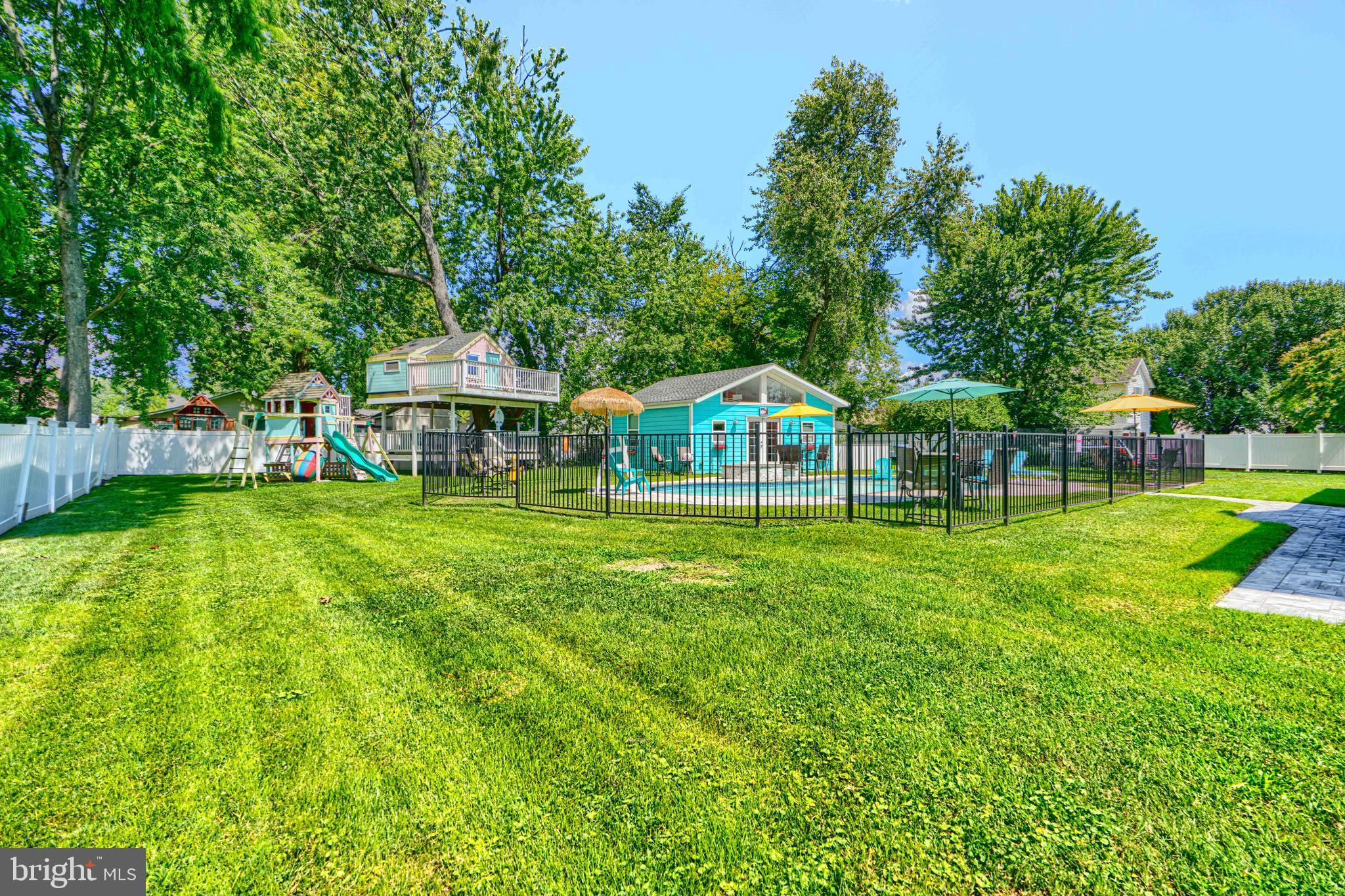 OLIVER BEACH - Residential