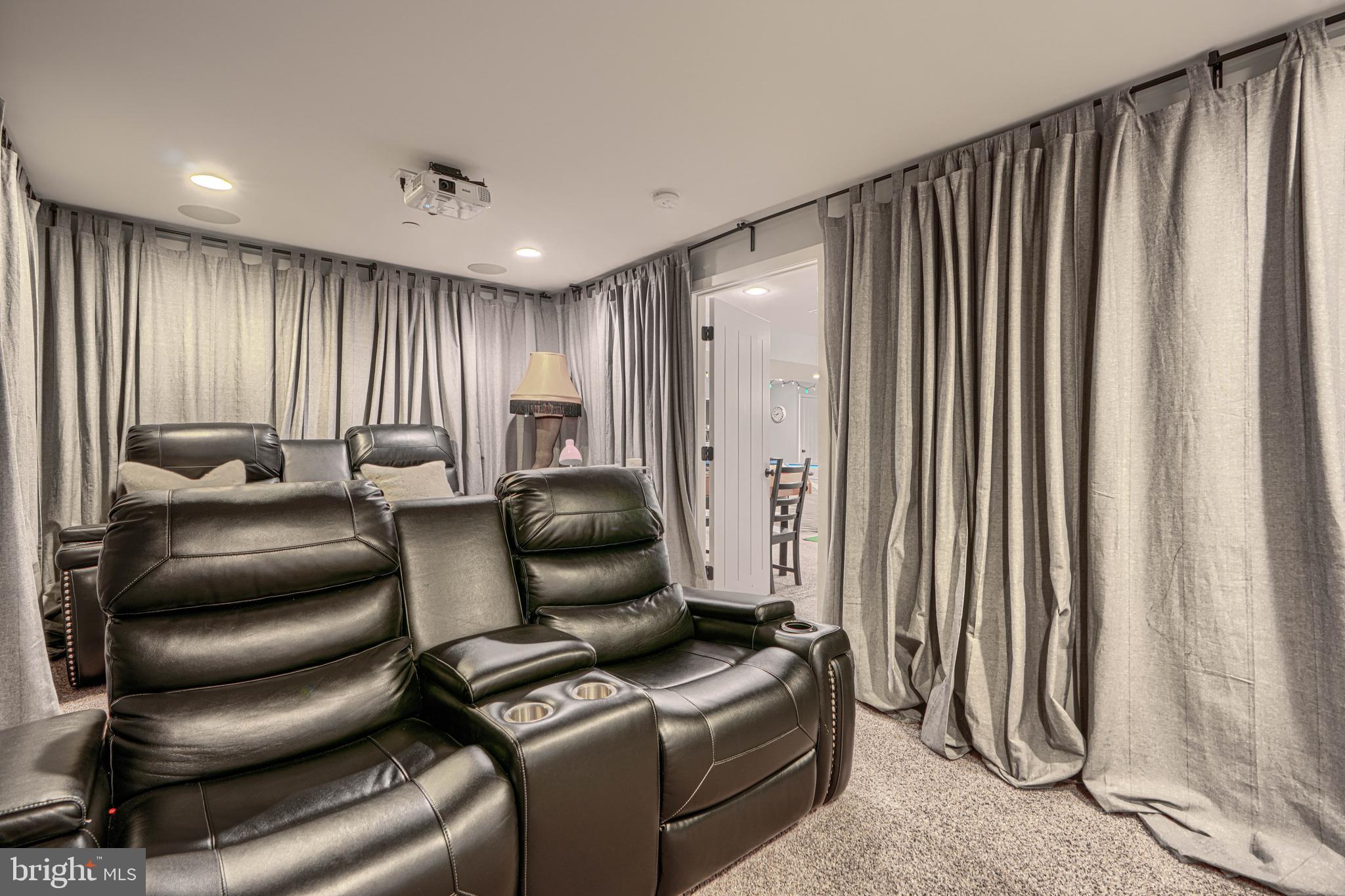 OLIVER BEACH - Residential