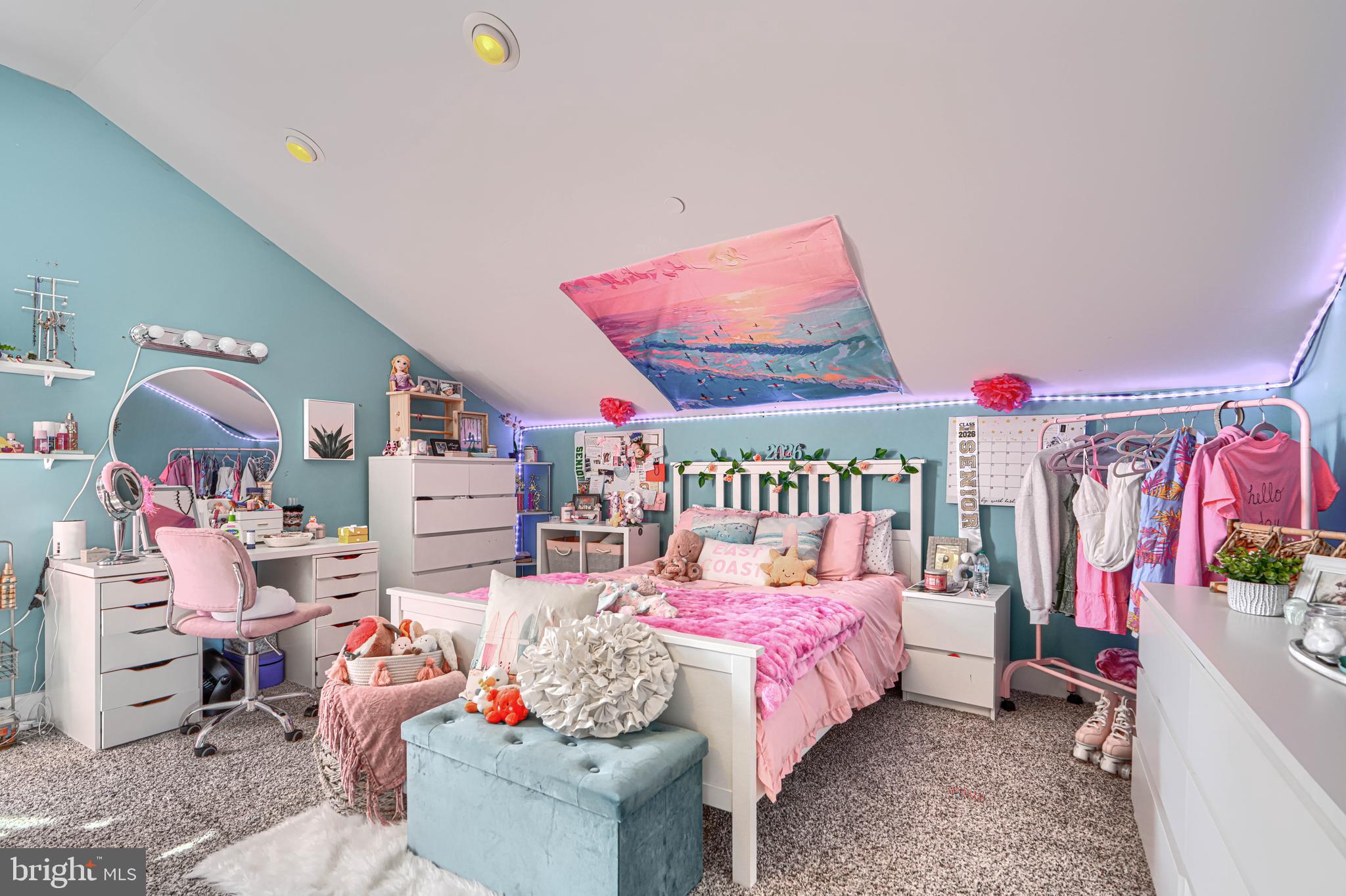 OLIVER BEACH - Residential