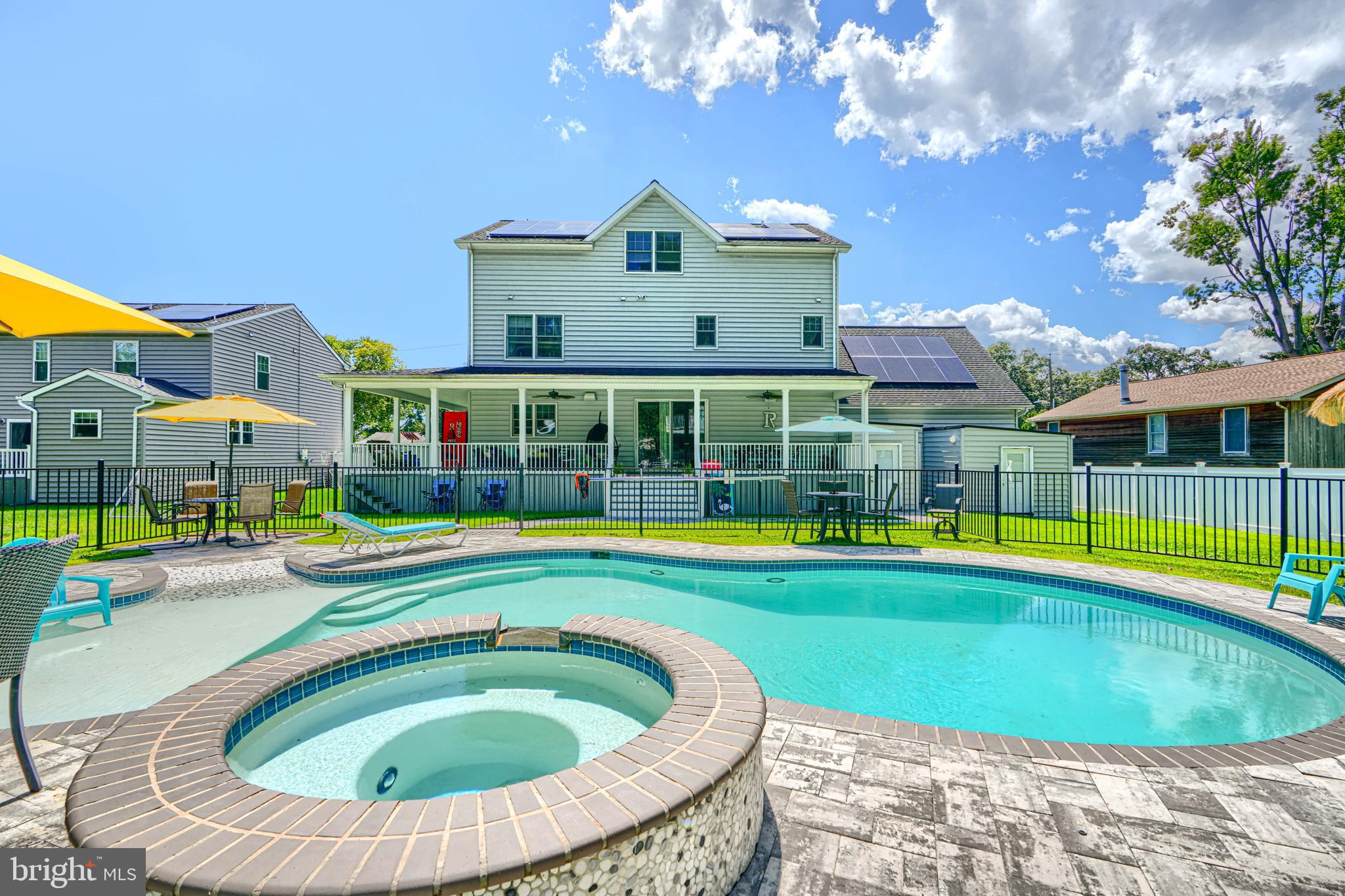 OLIVER BEACH - Residential