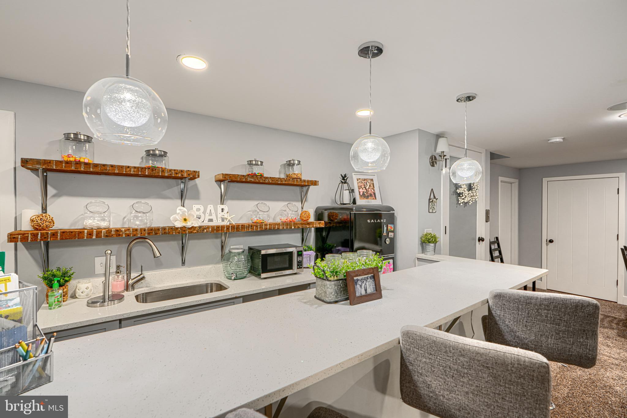 OLIVER BEACH - Residential