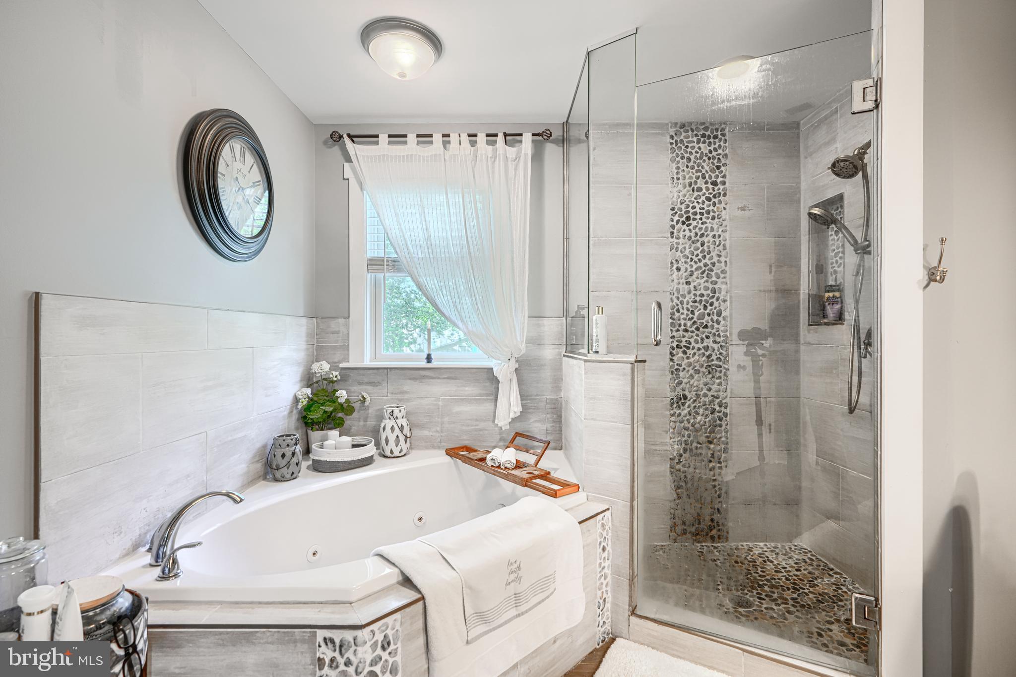OLIVER BEACH - Residential