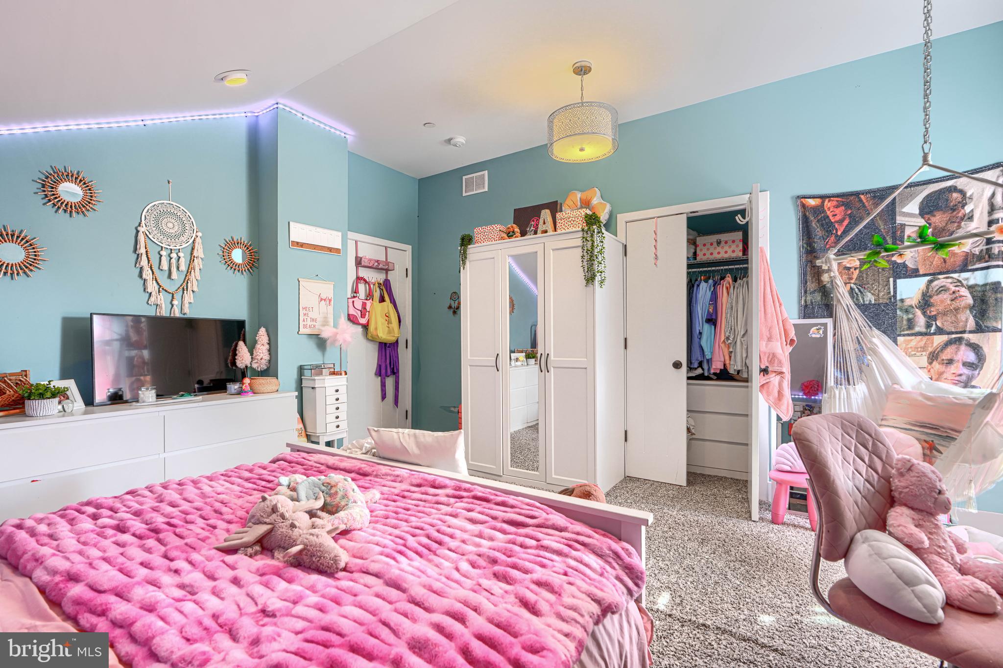 OLIVER BEACH - Residential
