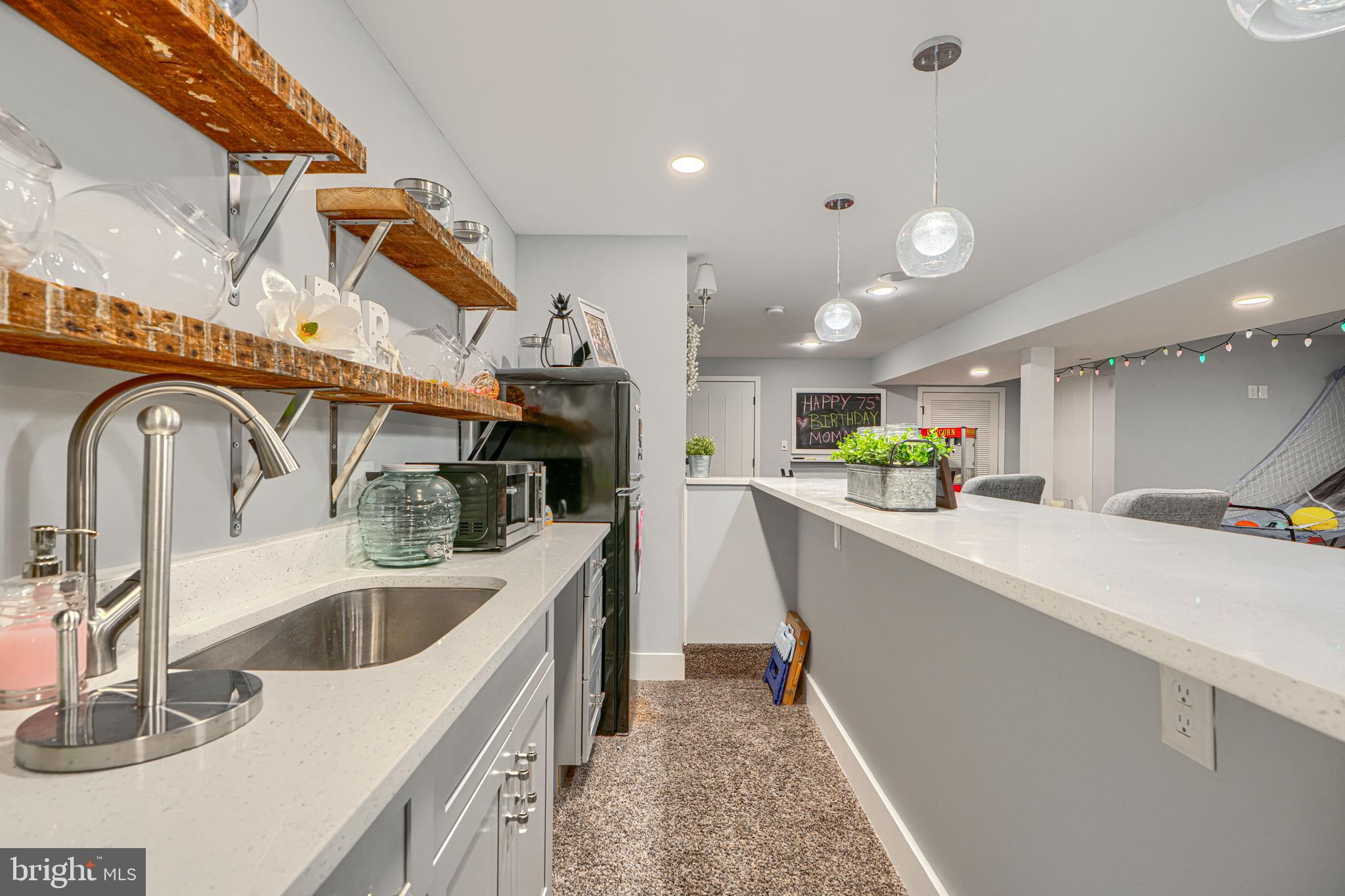 OLIVER BEACH - Residential