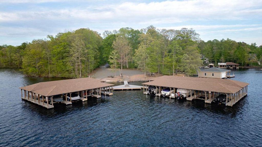 Photo of 12008 Sycamore Shoals Drive, BUMPASS, VA 23024 (MLS # VASP2041650)
