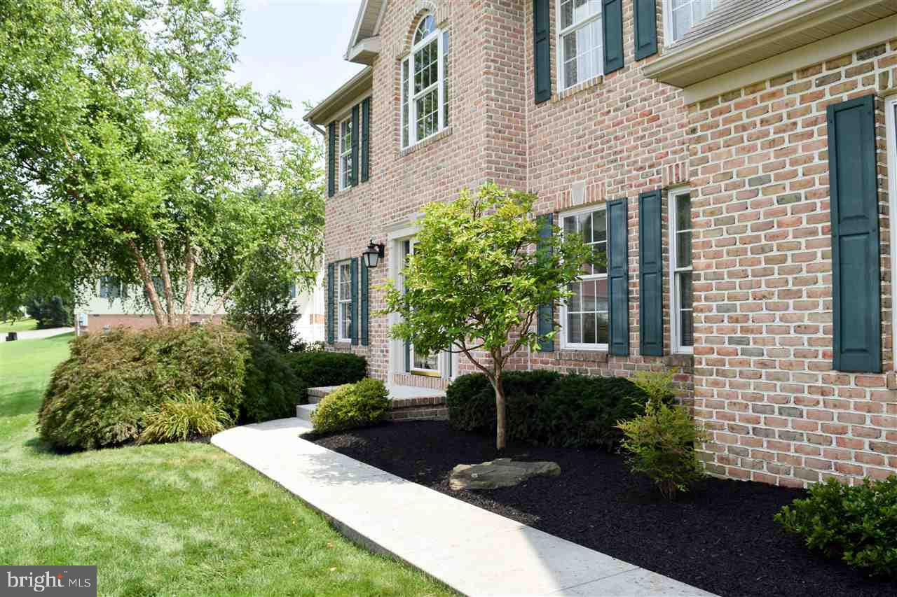 STONEGATE - Residential