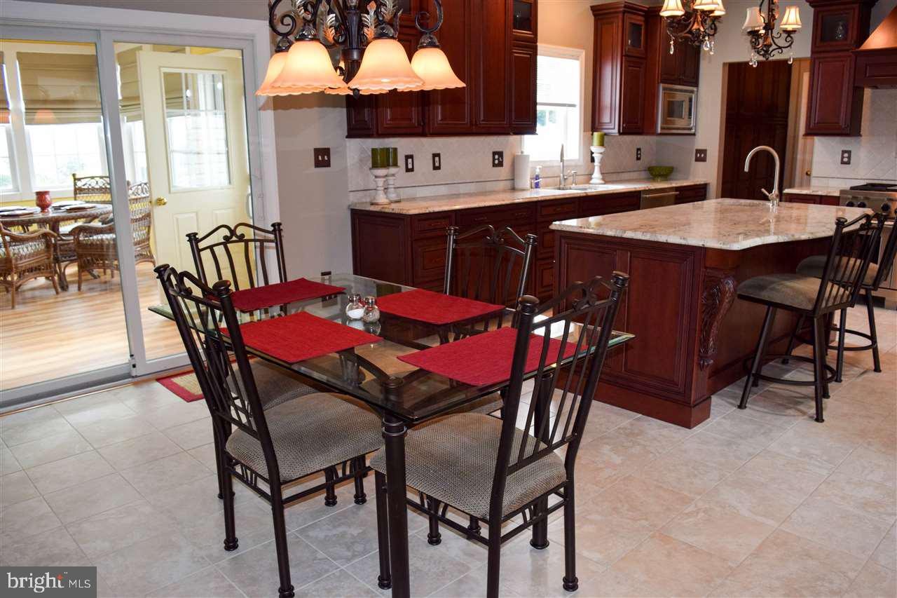 STONEGATE - Residential