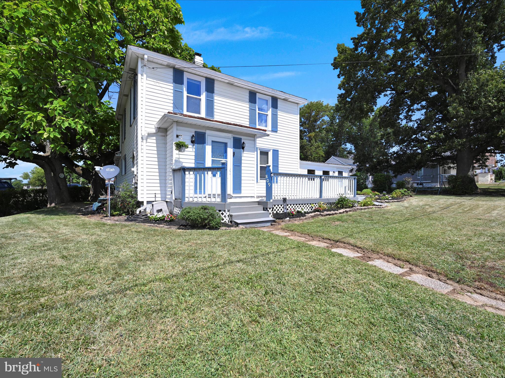 809 N FORGE ROAD