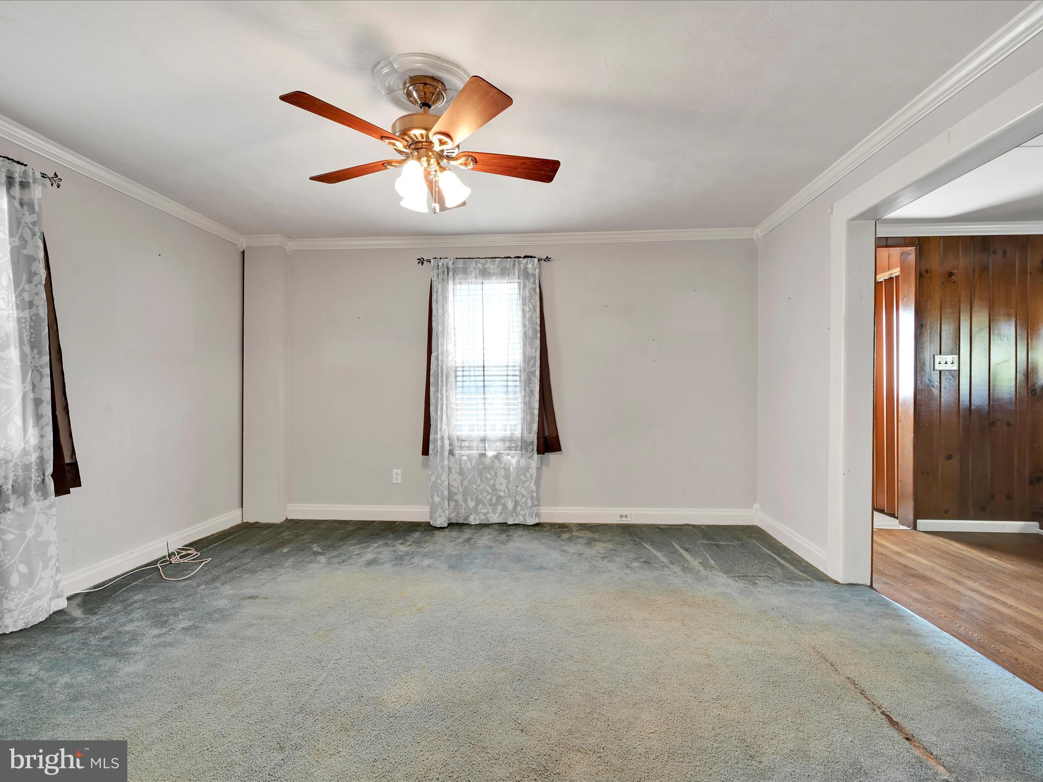 809 N FORGE ROAD