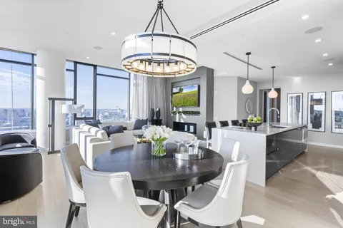 1911 Walnut Street Unit 2702, Philadelphia, PA MLS: PAPH2203962