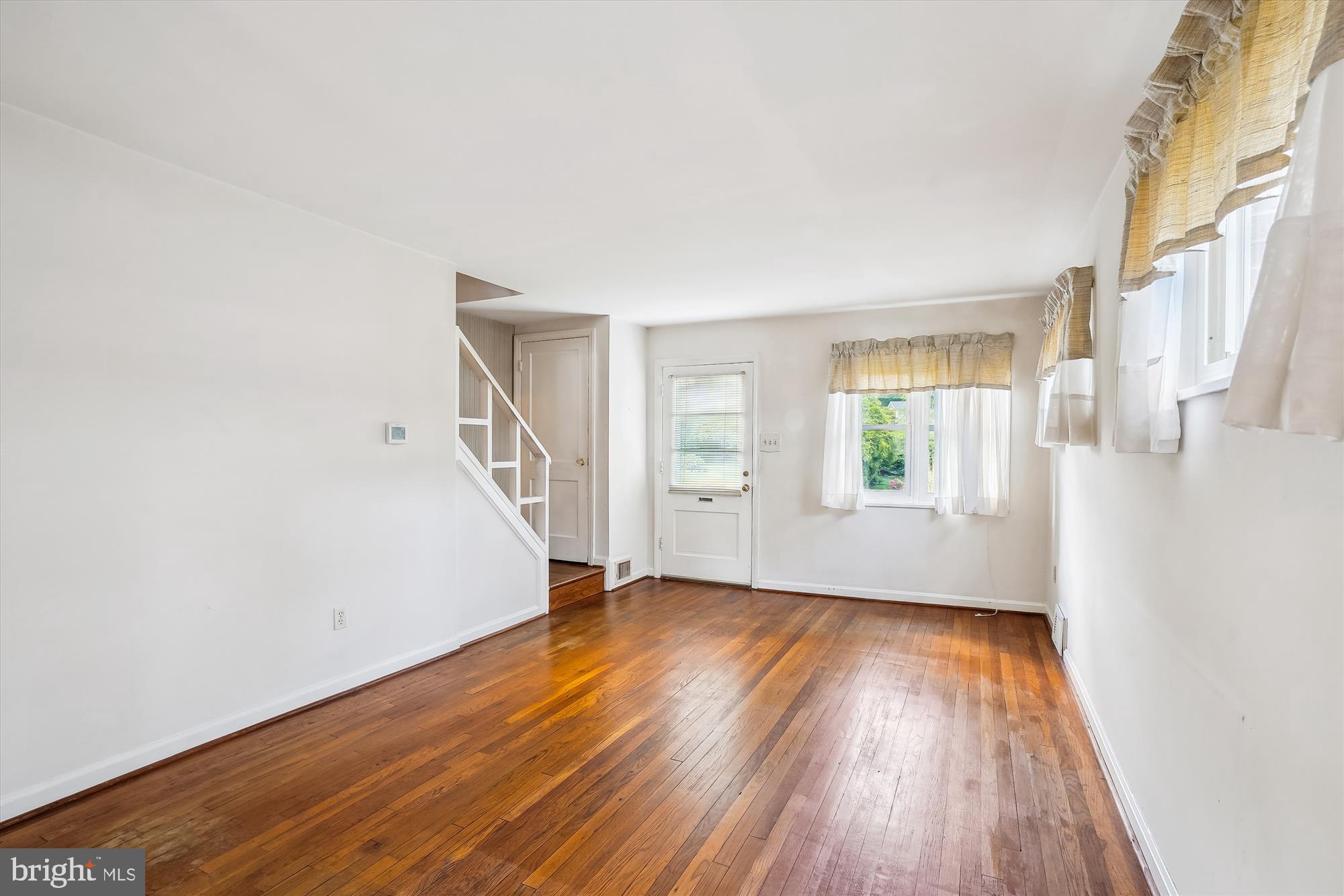 BUCKNELL MANOR - Residential