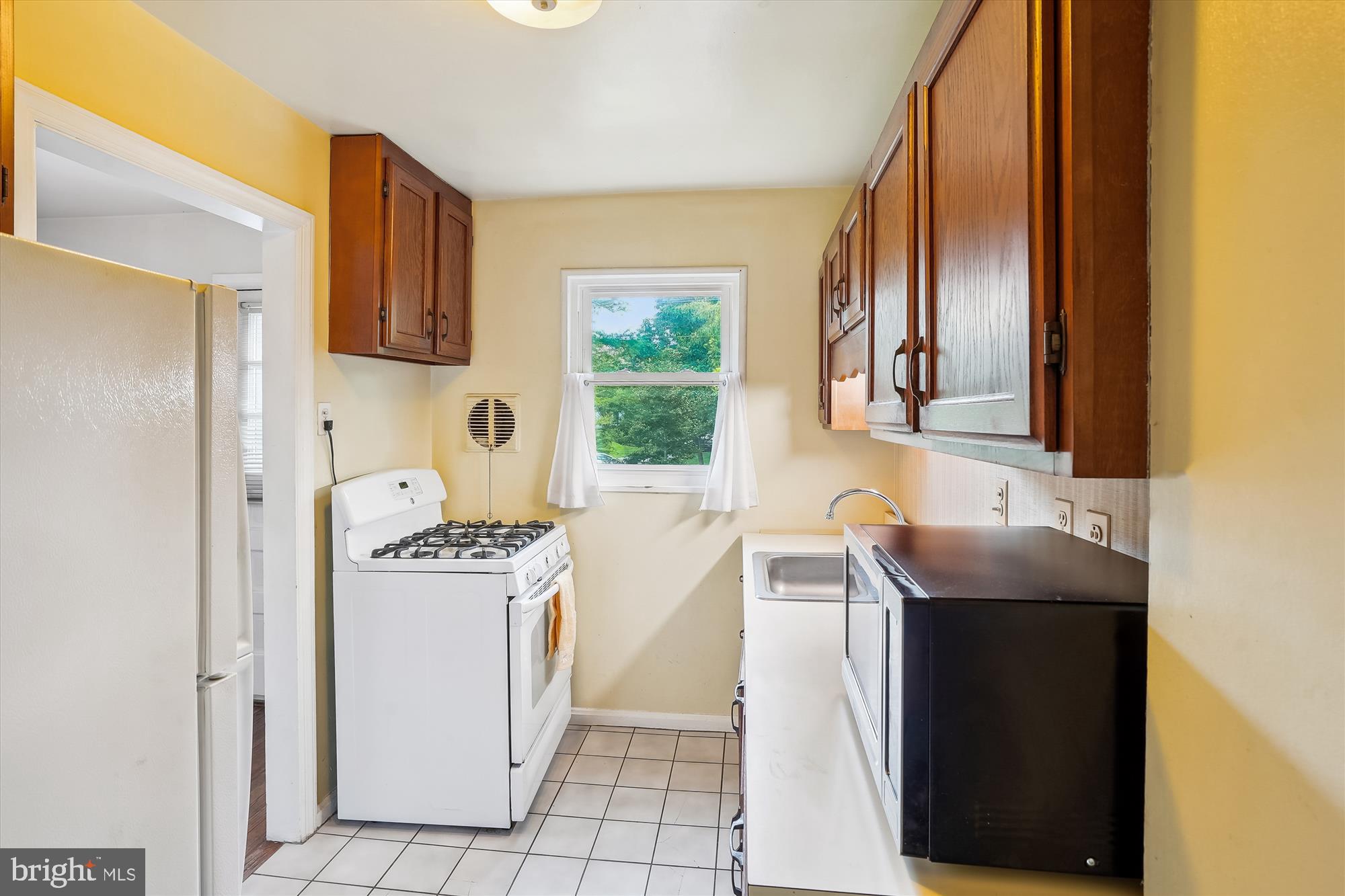 BUCKNELL MANOR - Residential