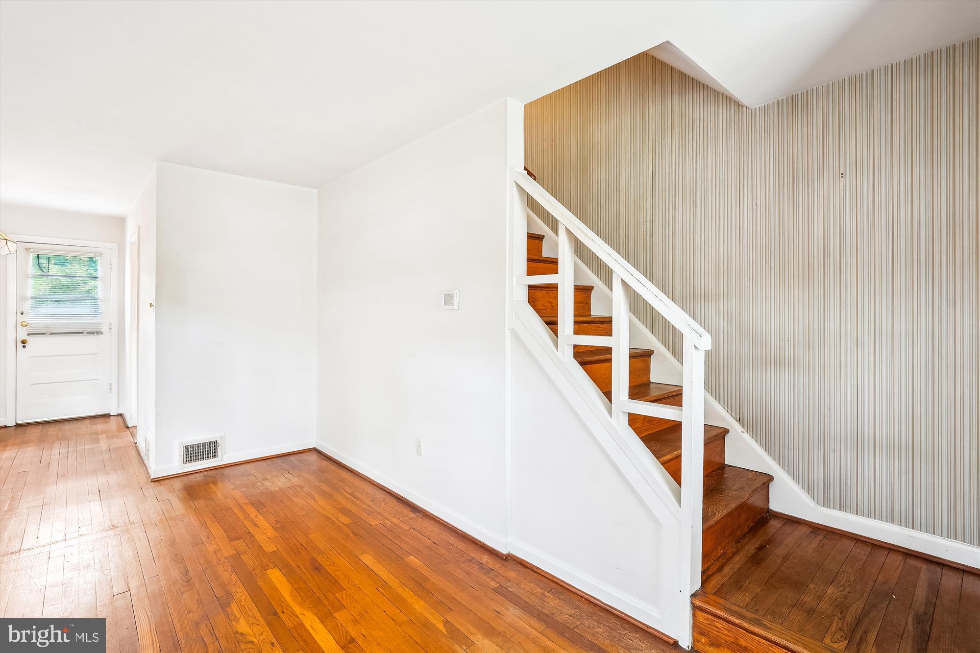 BUCKNELL MANOR - Residential