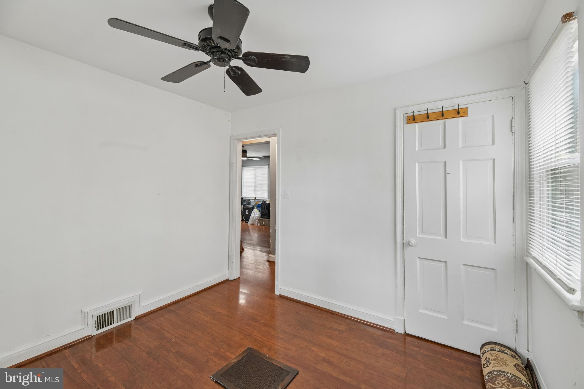 CHEVERLY MANOR - Residential