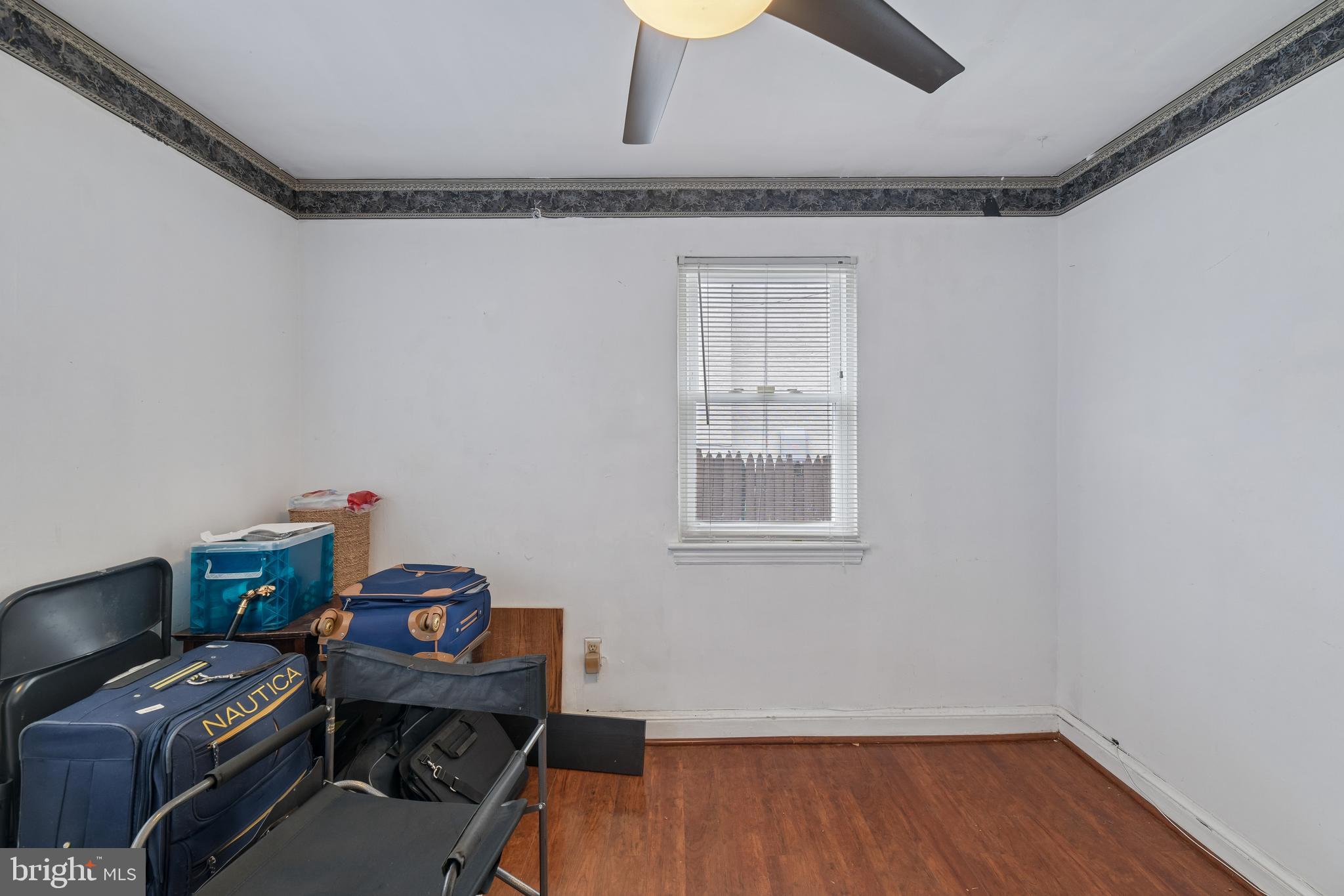 CHEVERLY MANOR - Residential