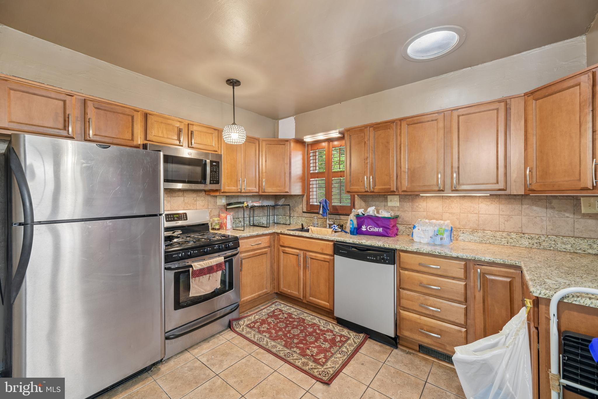 CHEVERLY MANOR - Residential