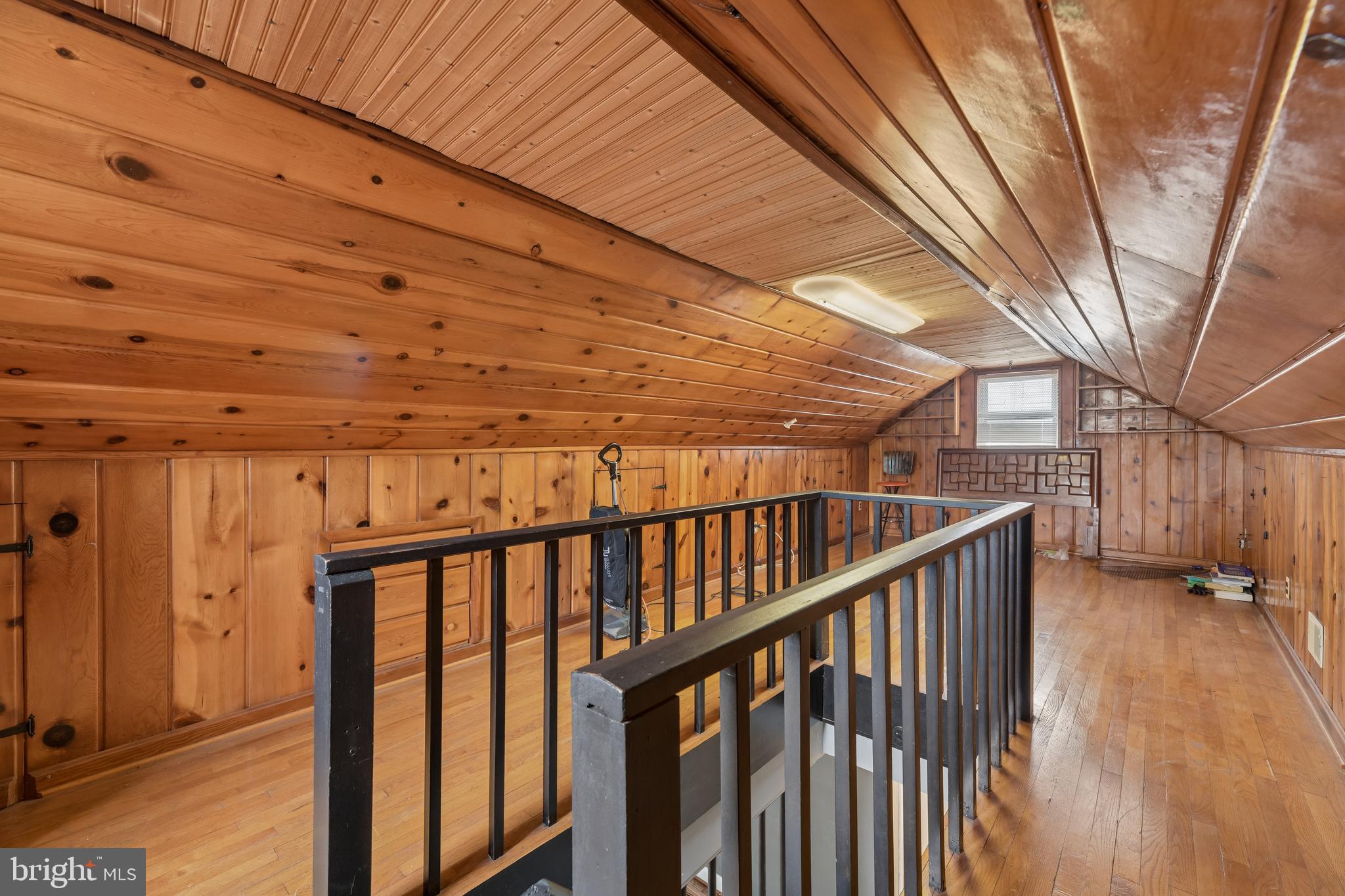 CHEVERLY MANOR - Residential