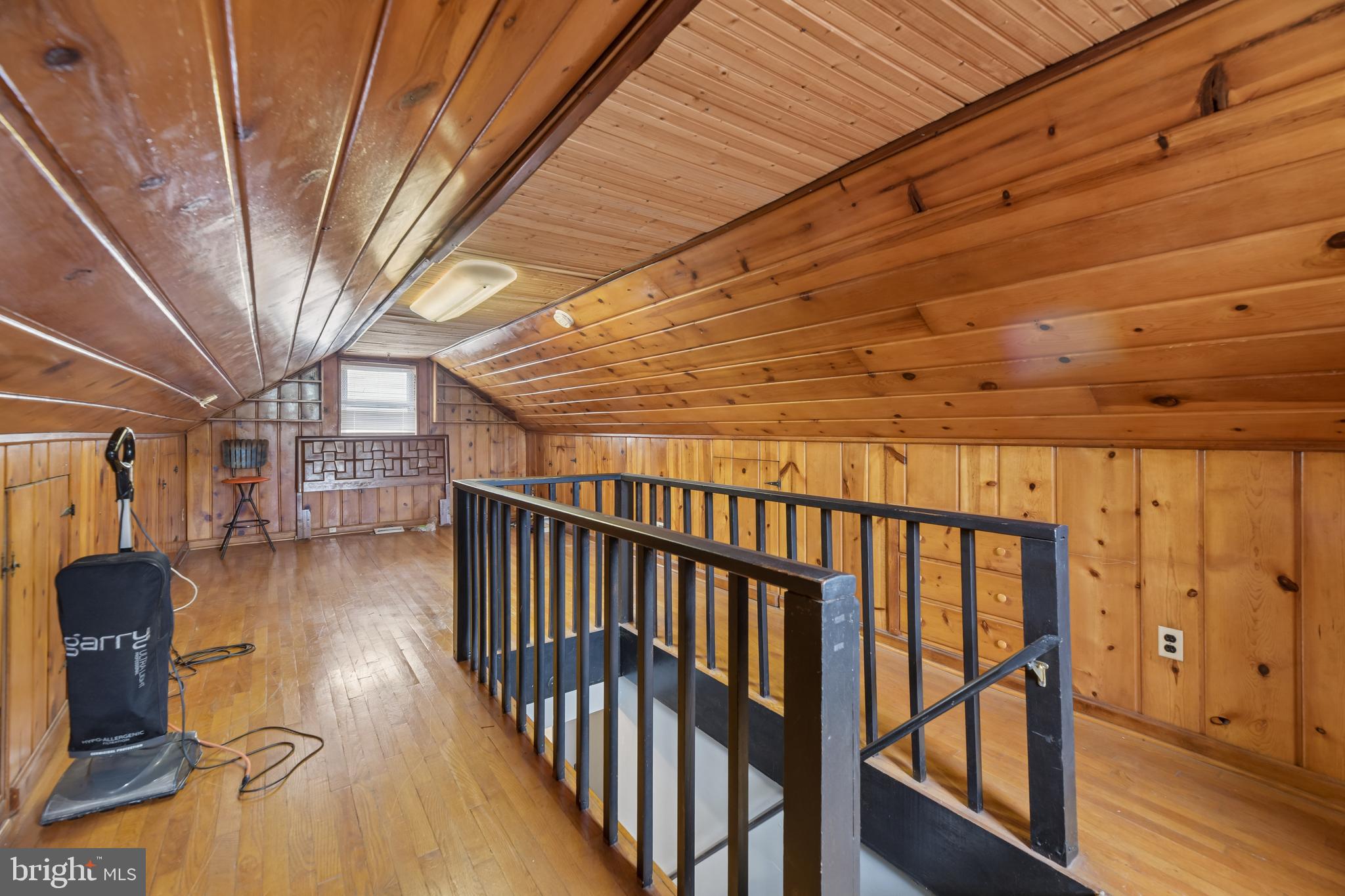 CHEVERLY MANOR - Residential