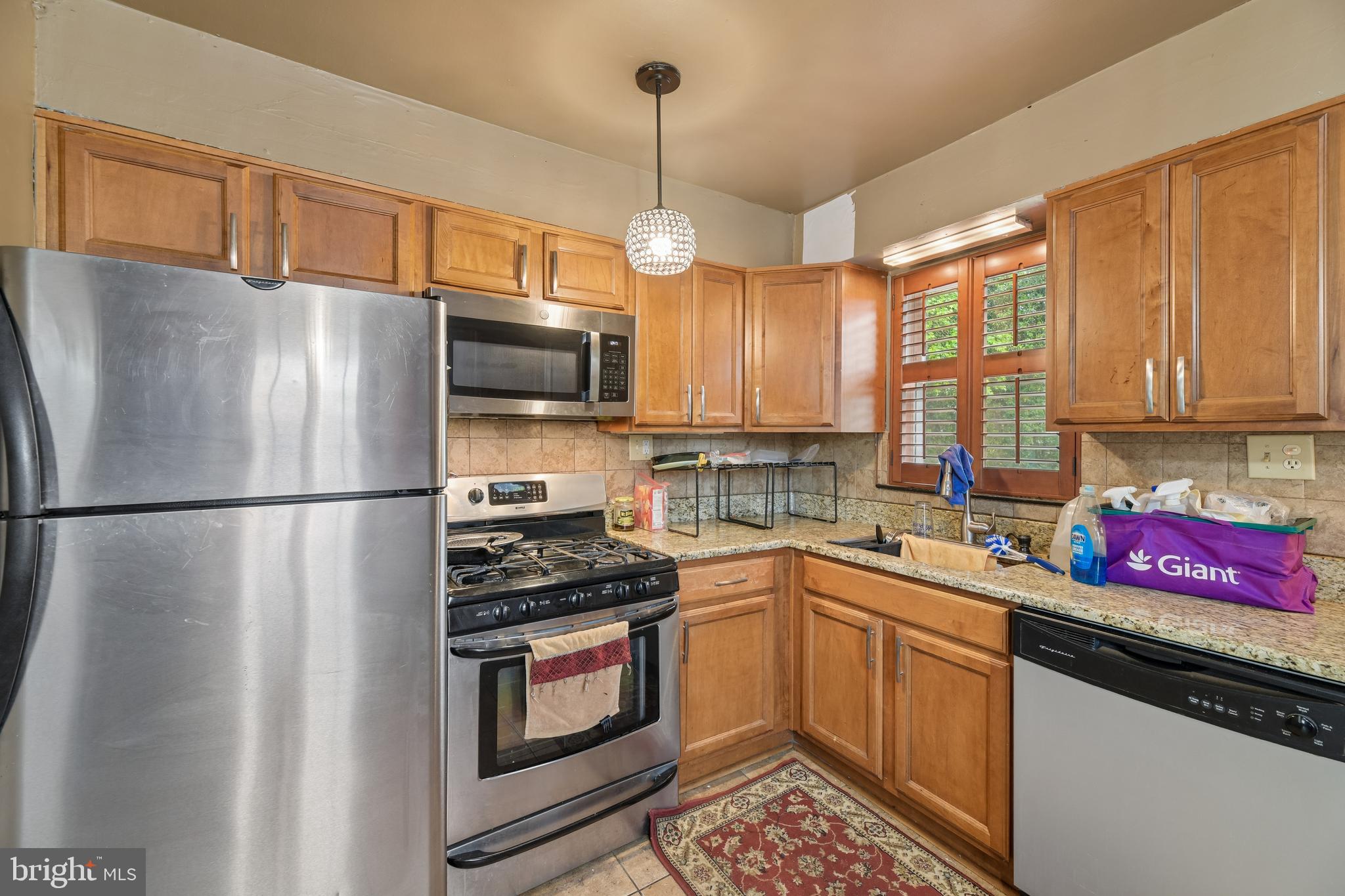 CHEVERLY MANOR - Residential