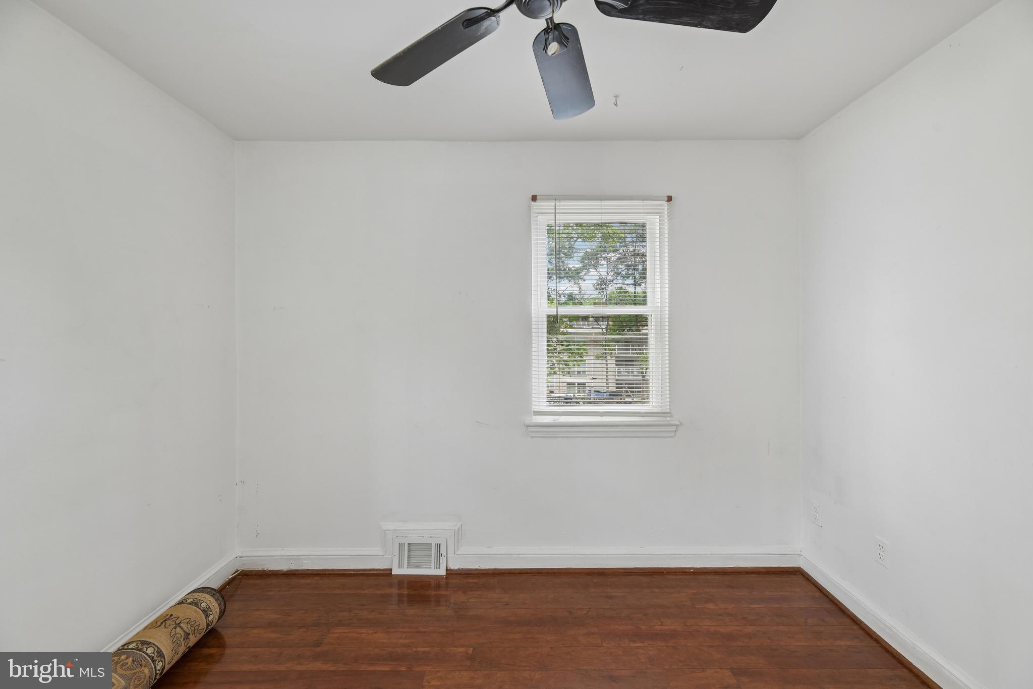 CHEVERLY MANOR - Residential