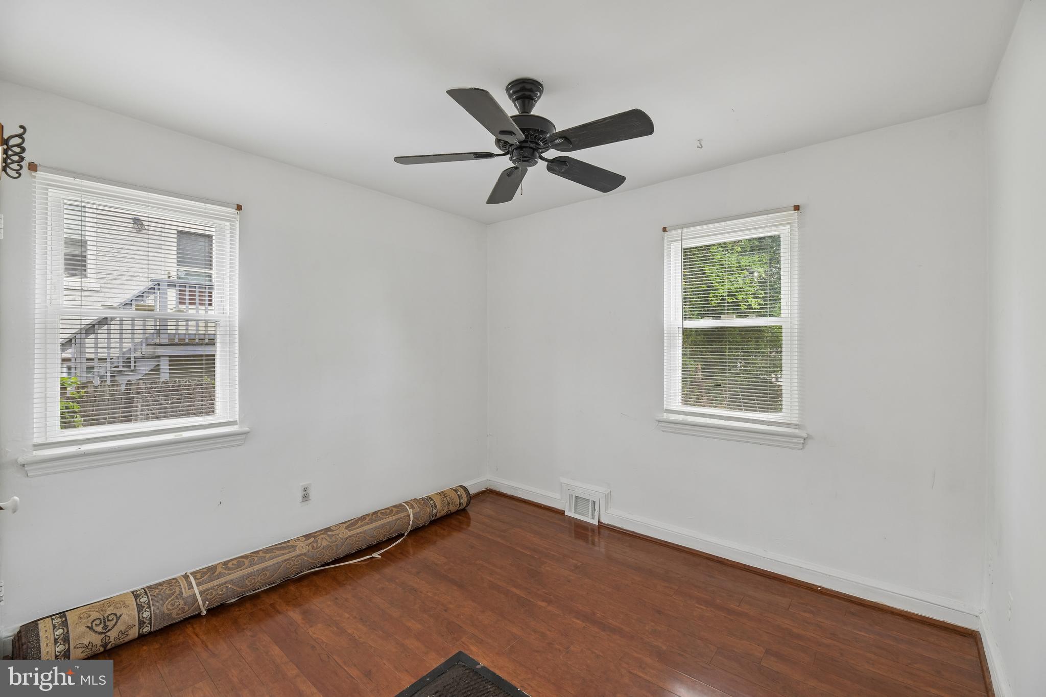 CHEVERLY MANOR - Residential