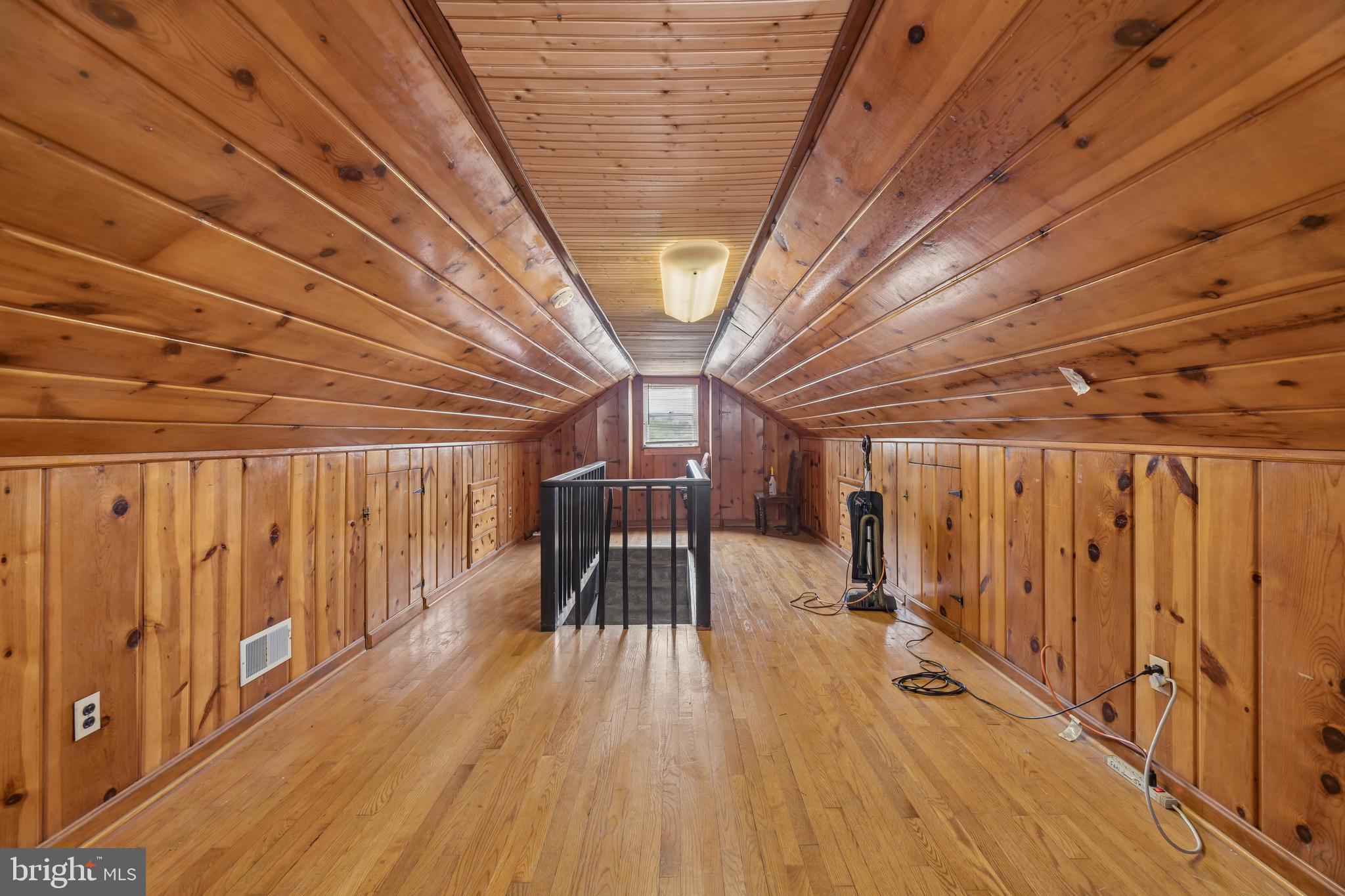 CHEVERLY MANOR - Residential
