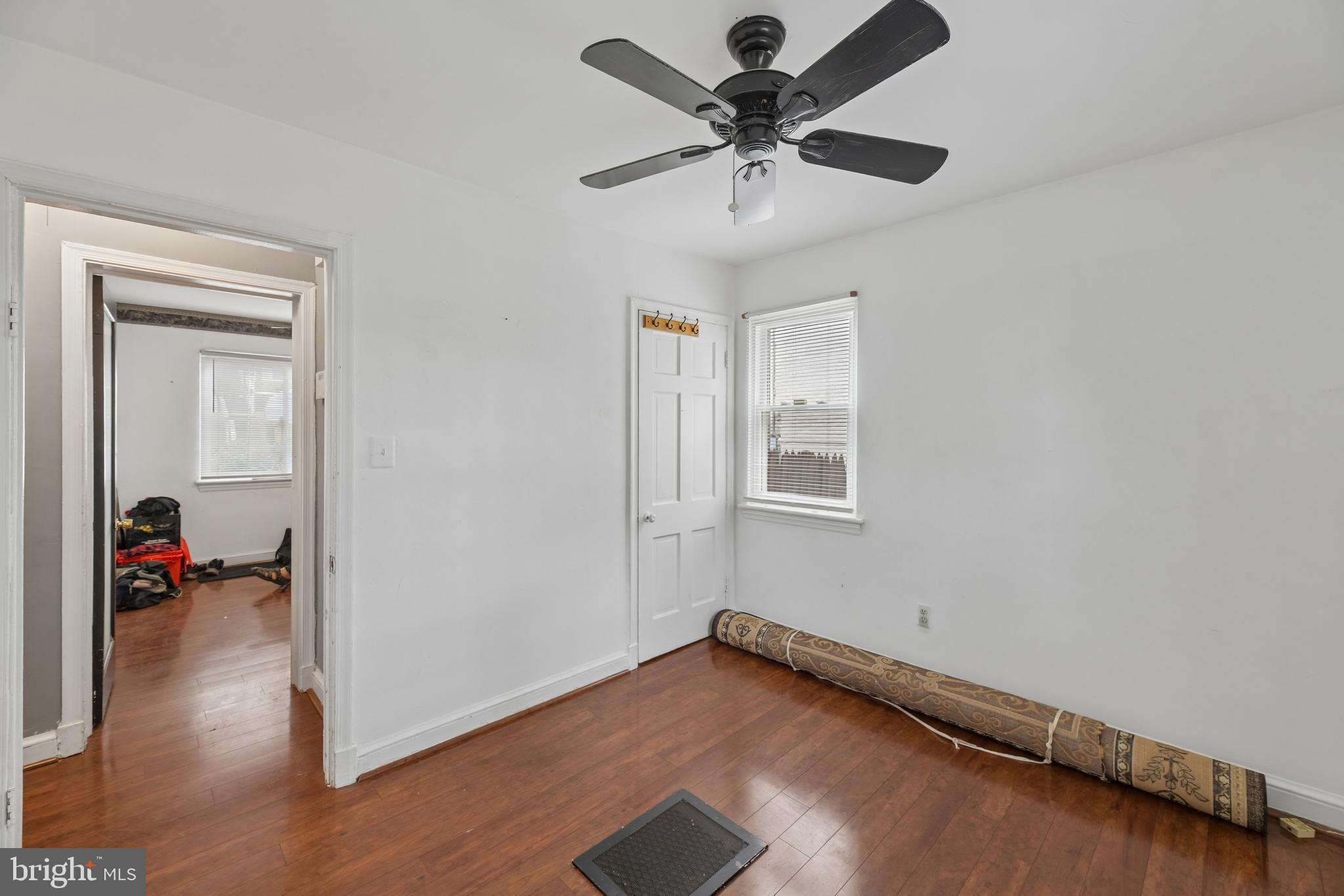 CHEVERLY MANOR - Residential