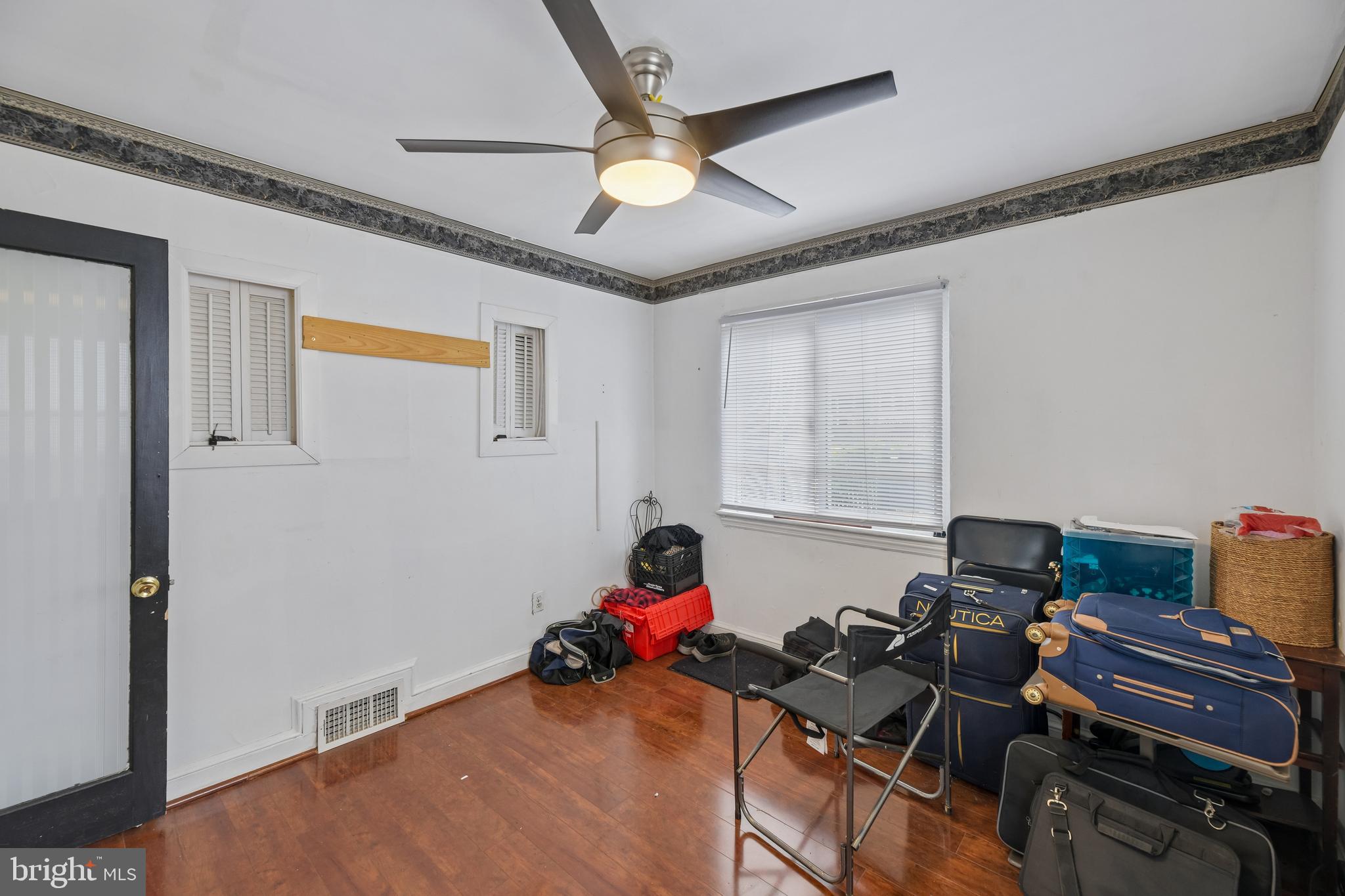 CHEVERLY MANOR - Residential