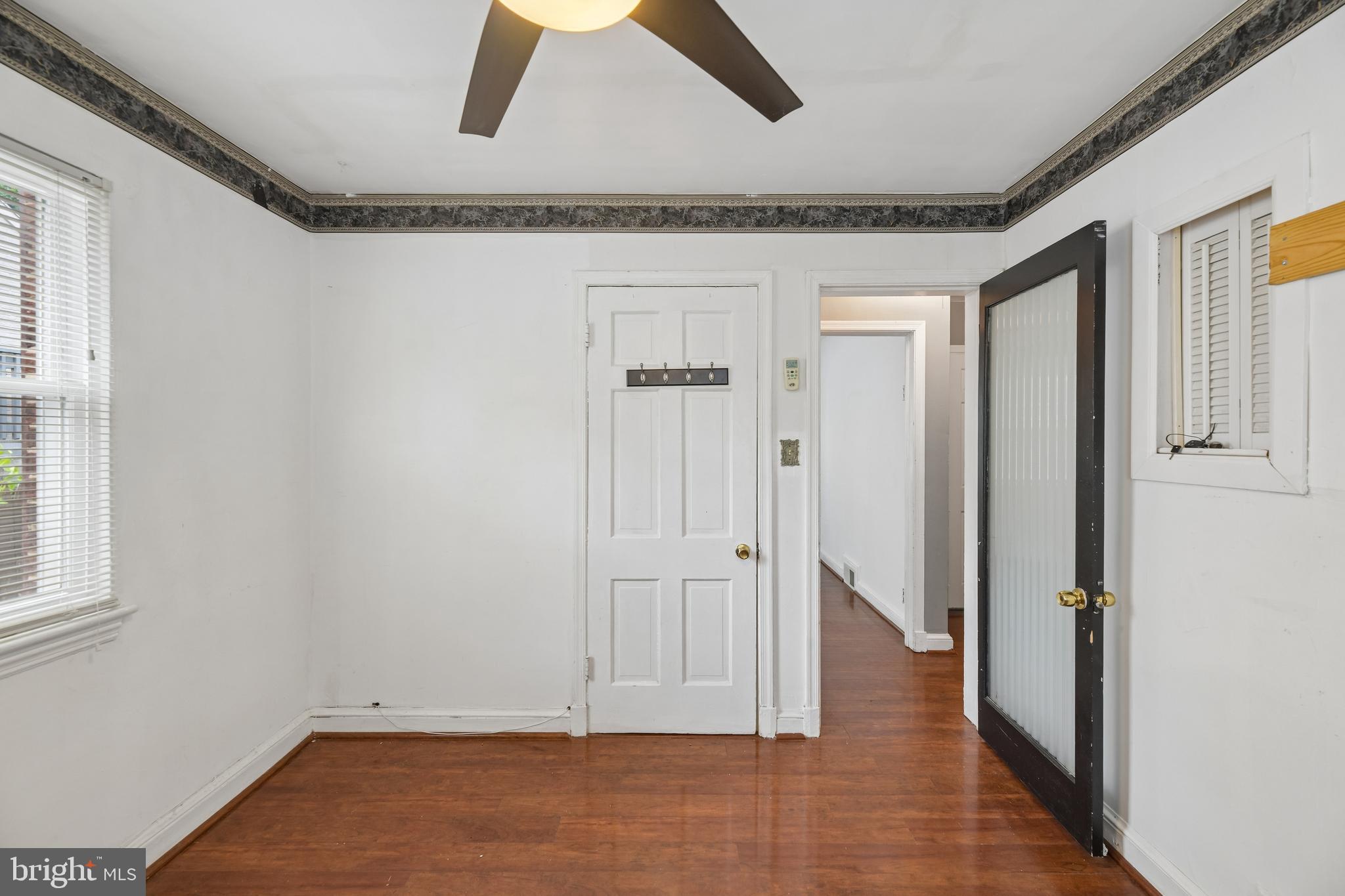 CHEVERLY MANOR - Residential