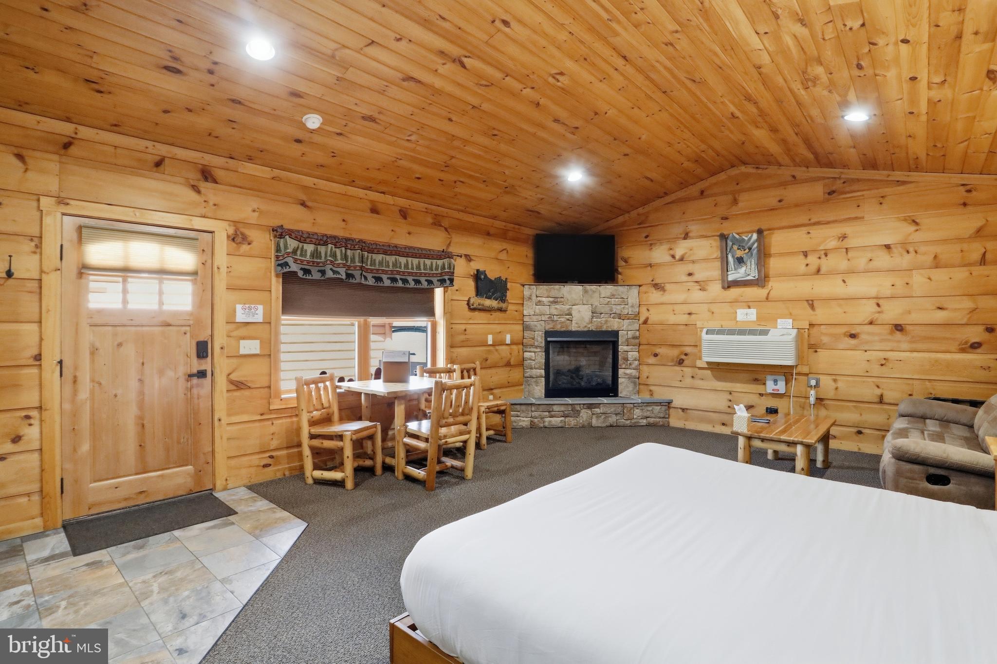 THE LODGES AT SUNSET VILLAGE - Residential