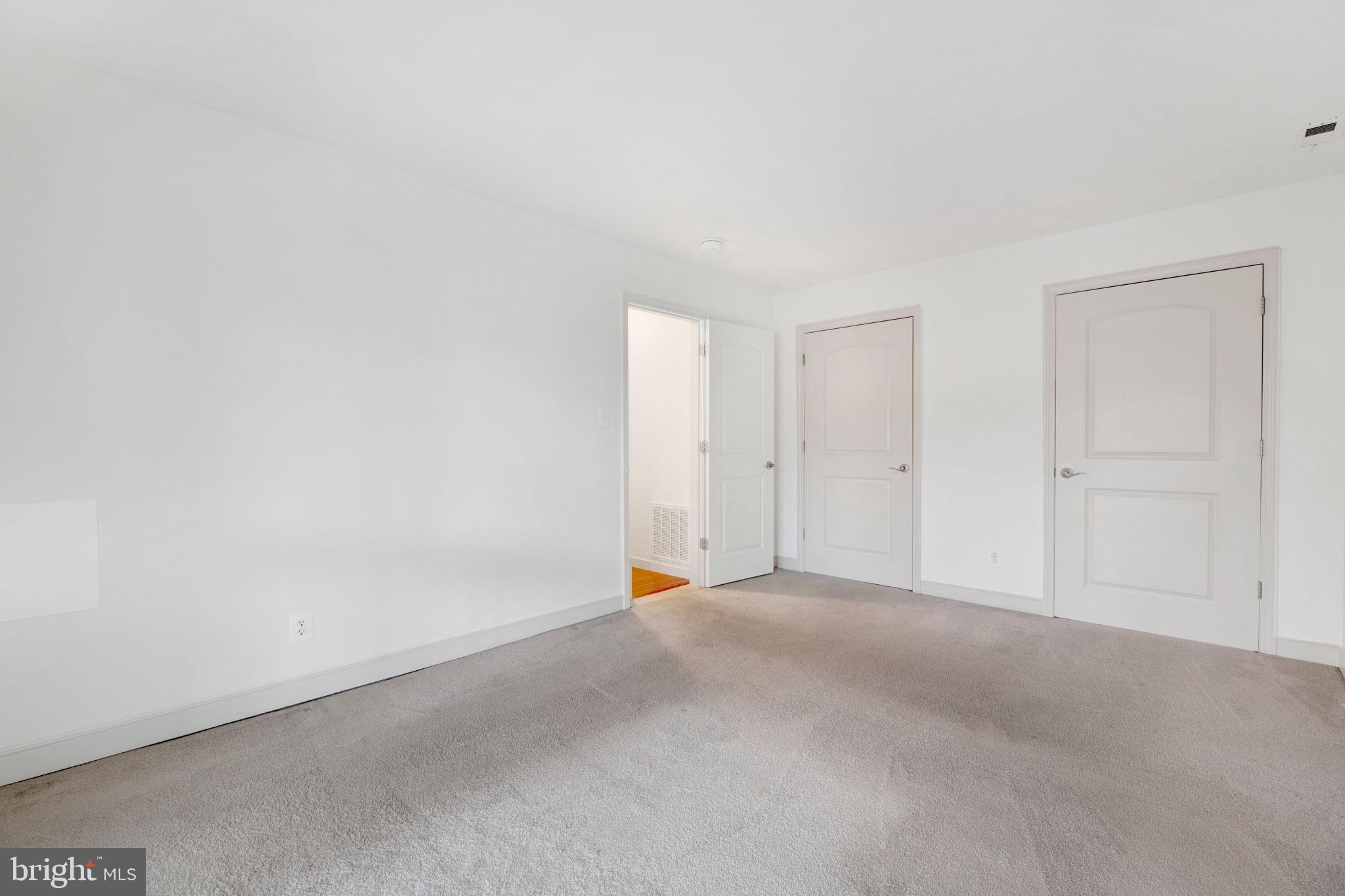 NORTH GREEN CONDOMINIUMS - Residential Lease