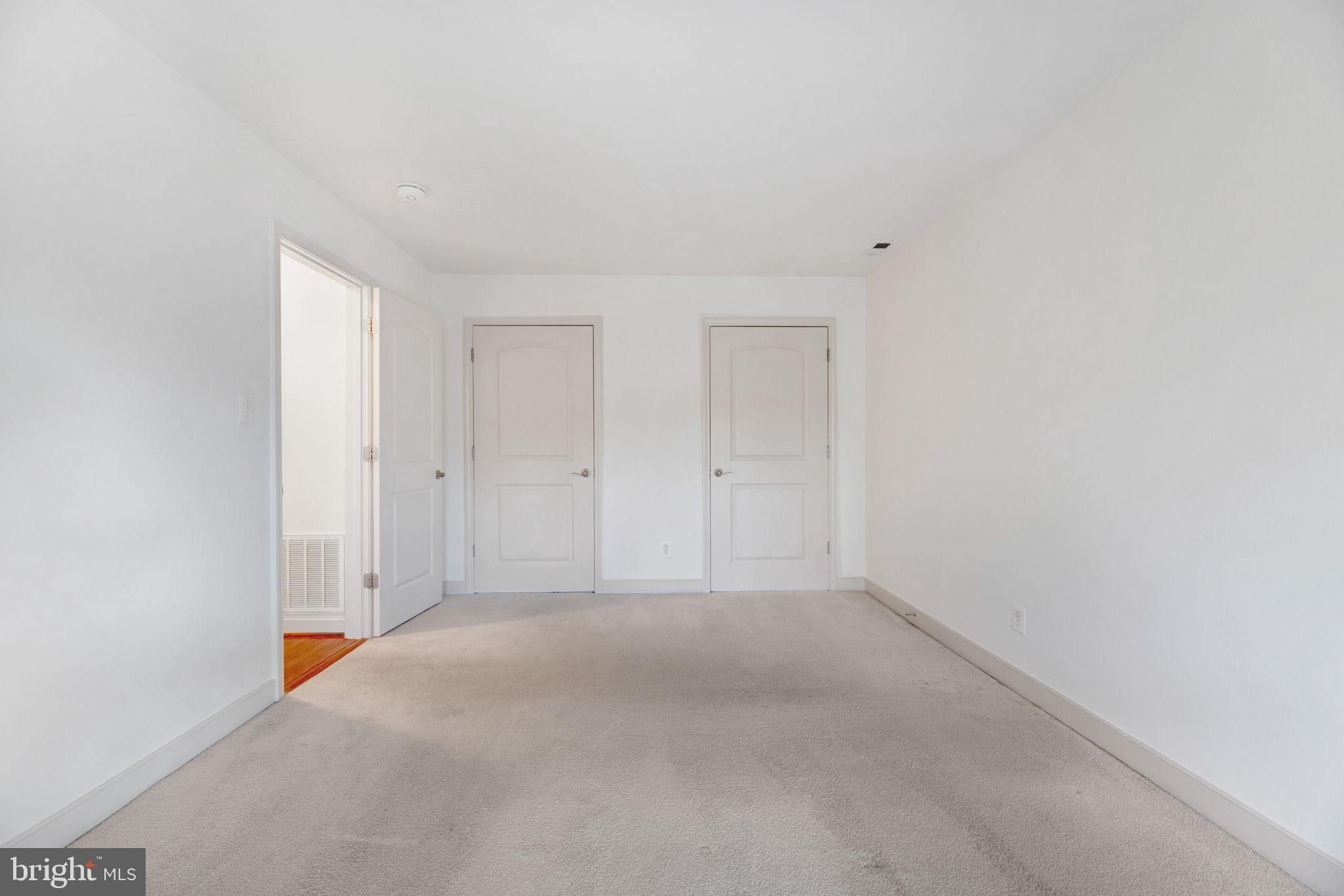 NORTH GREEN CONDOMINIUMS - Residential Lease