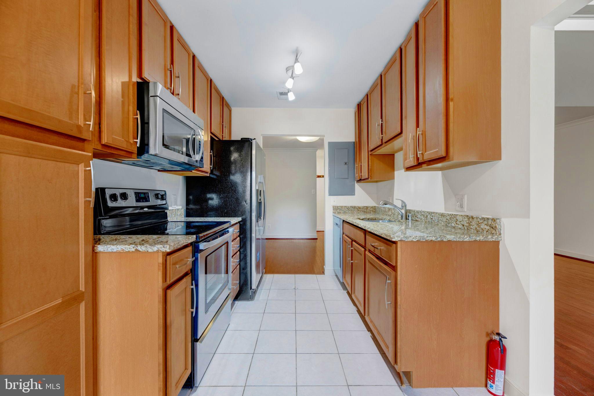 NORTH GREEN CONDOMINIUMS - Residential Lease