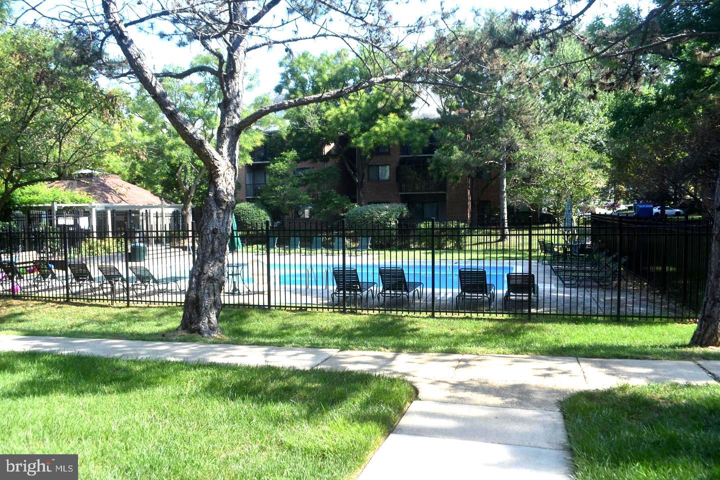 NORTH GREEN CONDOMINIUMS - Residential Lease