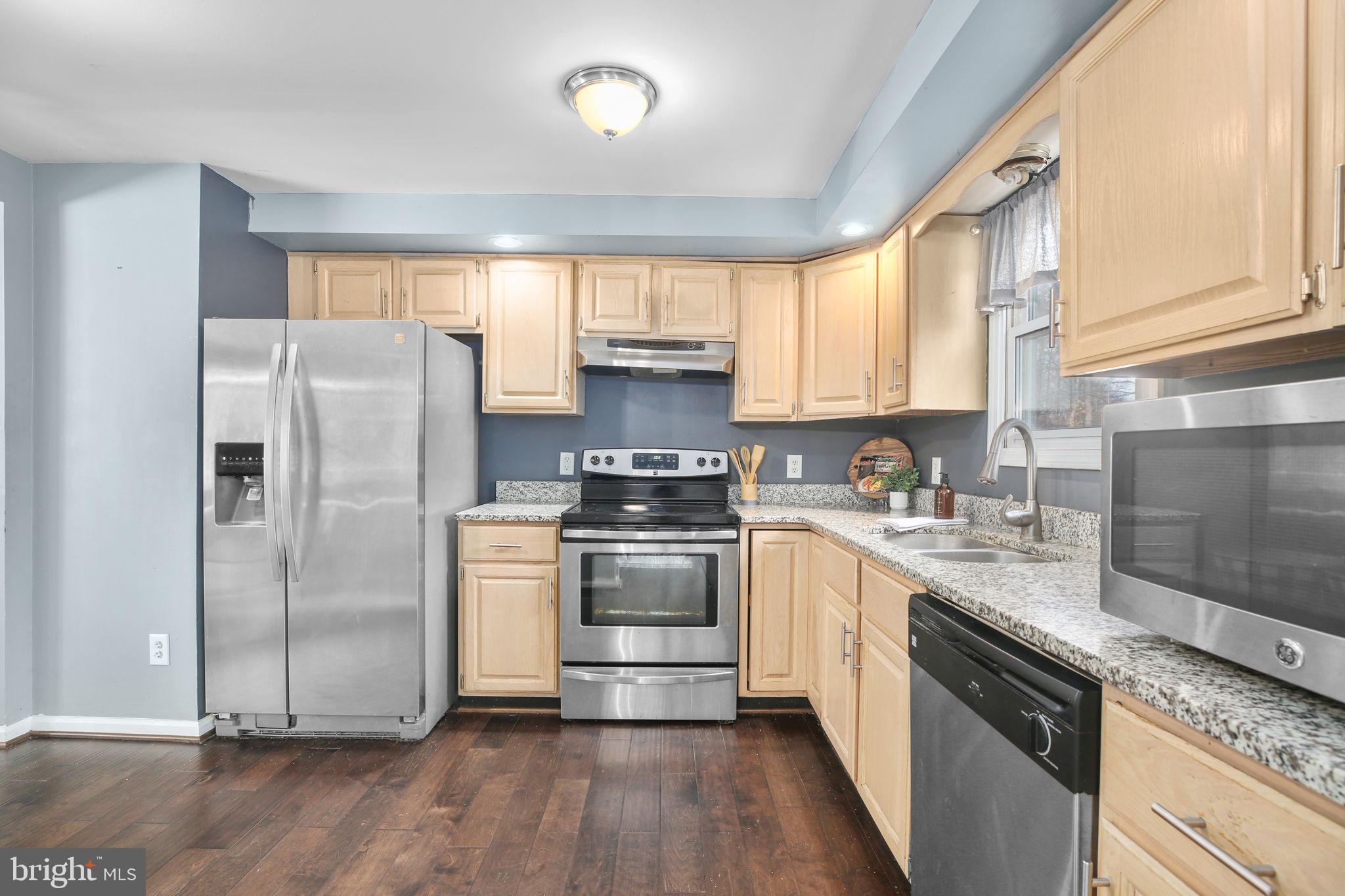 LAKE WILDERNESS - Residential