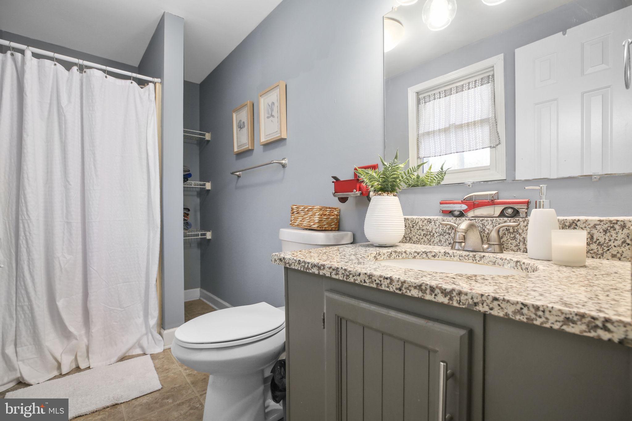 LAKE WILDERNESS - Residential