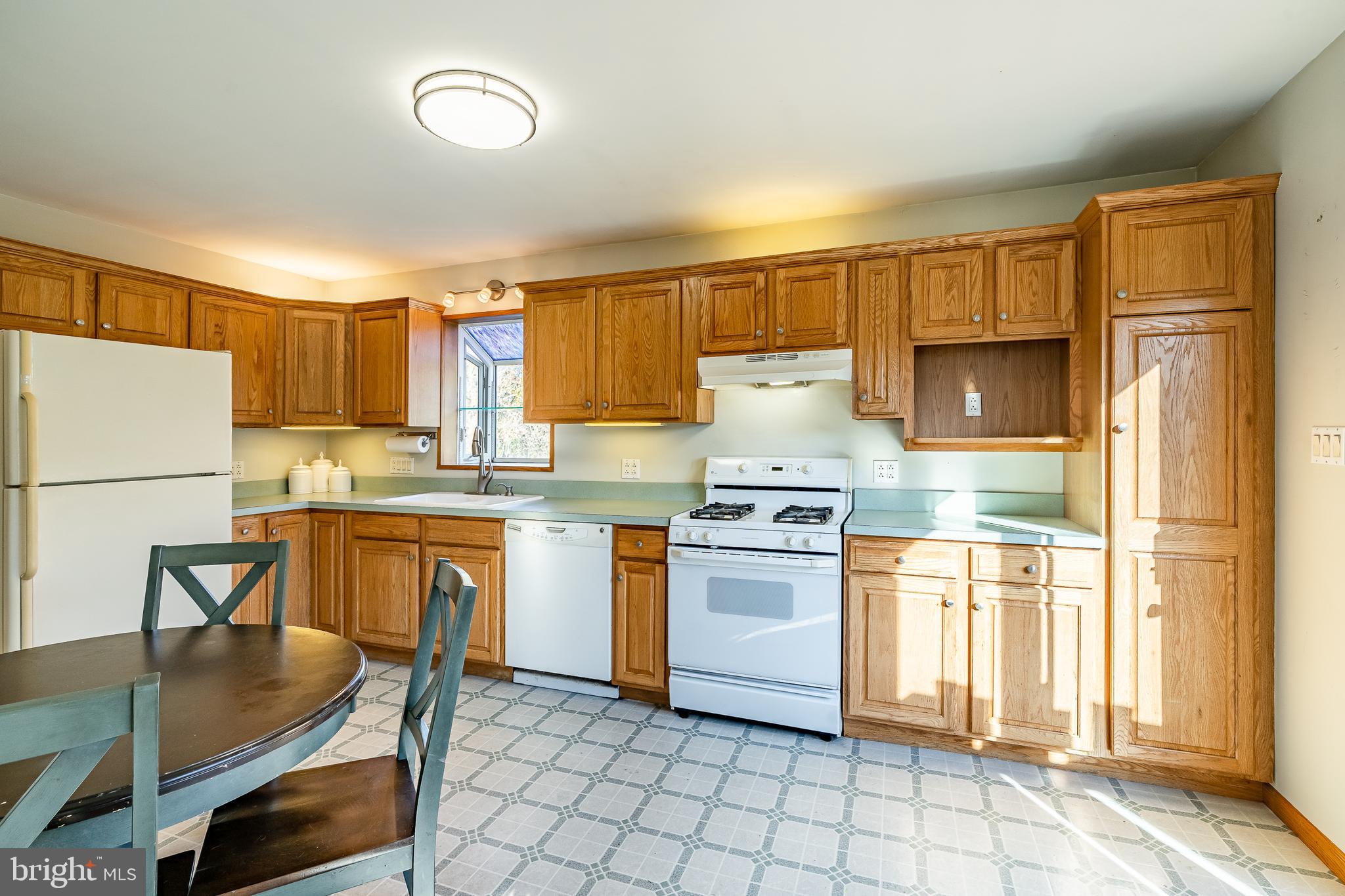 BRINTON WOODS - Residential