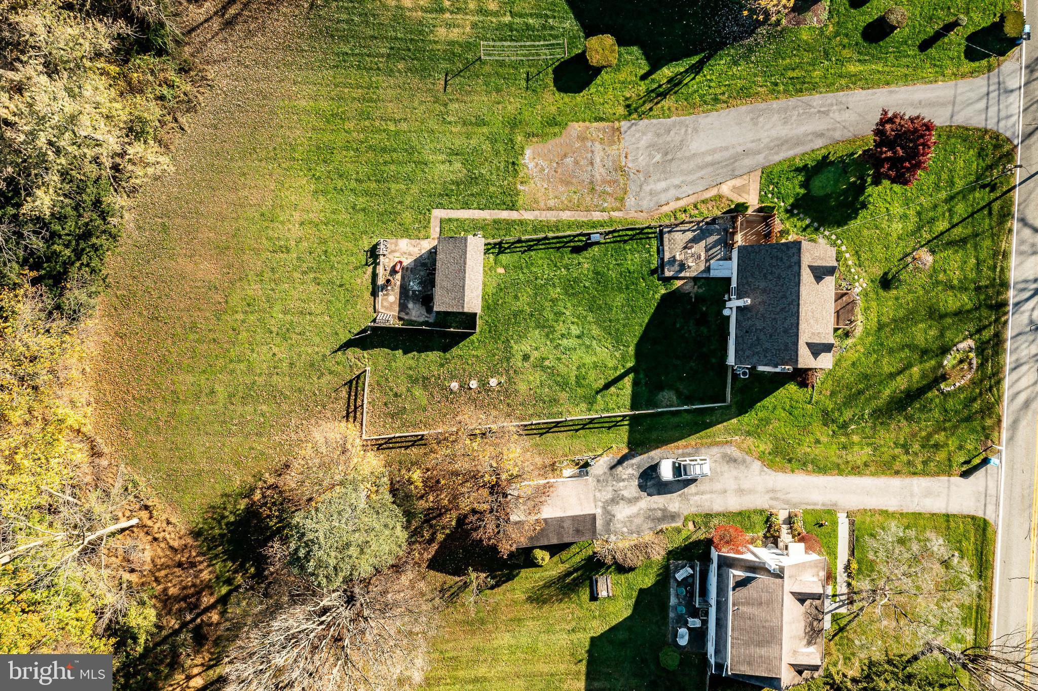 BRINTON WOODS - Residential