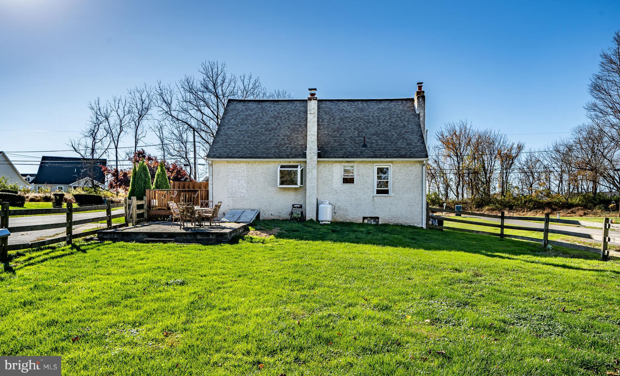 BRINTON WOODS - Residential