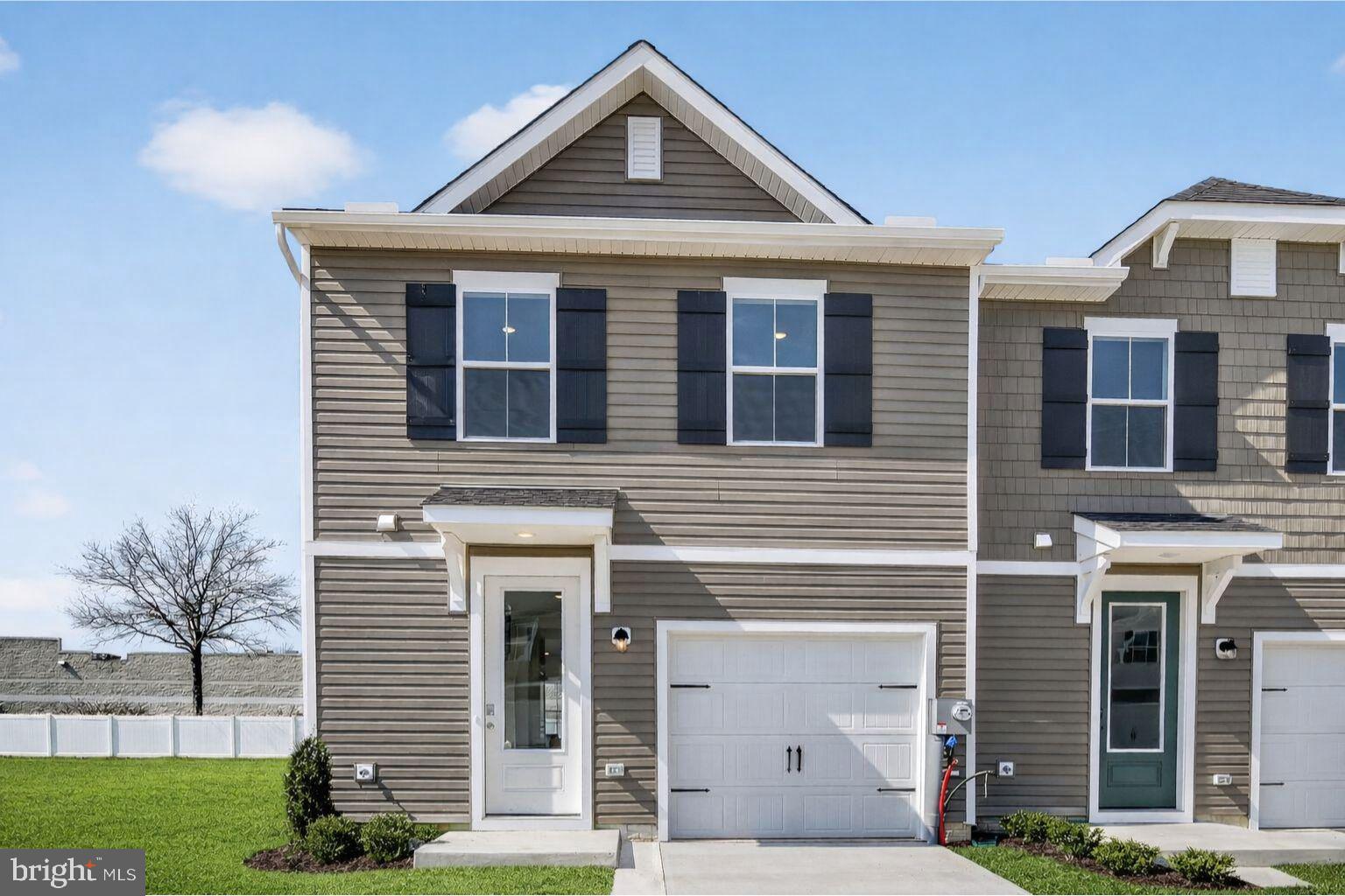 NORTH POINTE COMMONS - Residential
