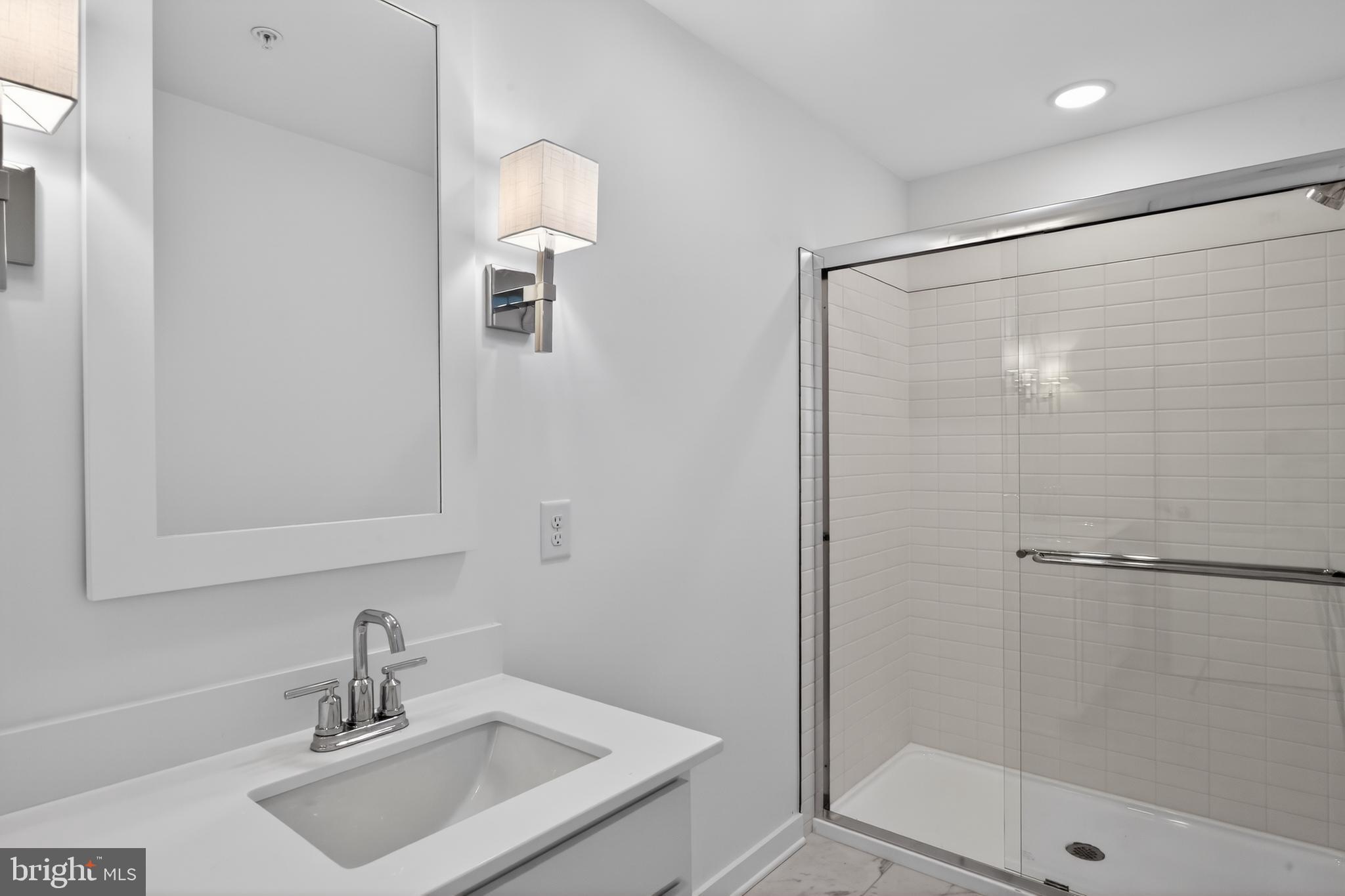 NORTH POINTE COMMONS - Residential