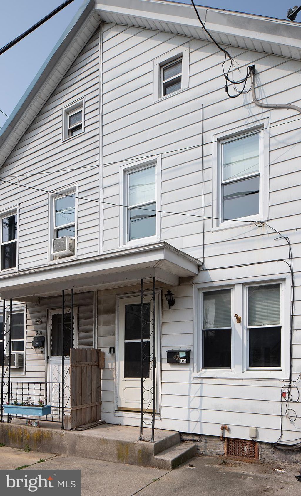Photo of 303 N Pine Street, MIDDLETOWN, PA 17057 (MLS # PADA2052808)