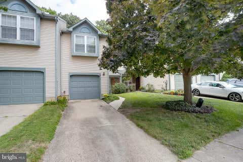 Townhouse For Sale - 128 Kettlebrook Drive<br/> MOUNT LAUREL, NJ 08054